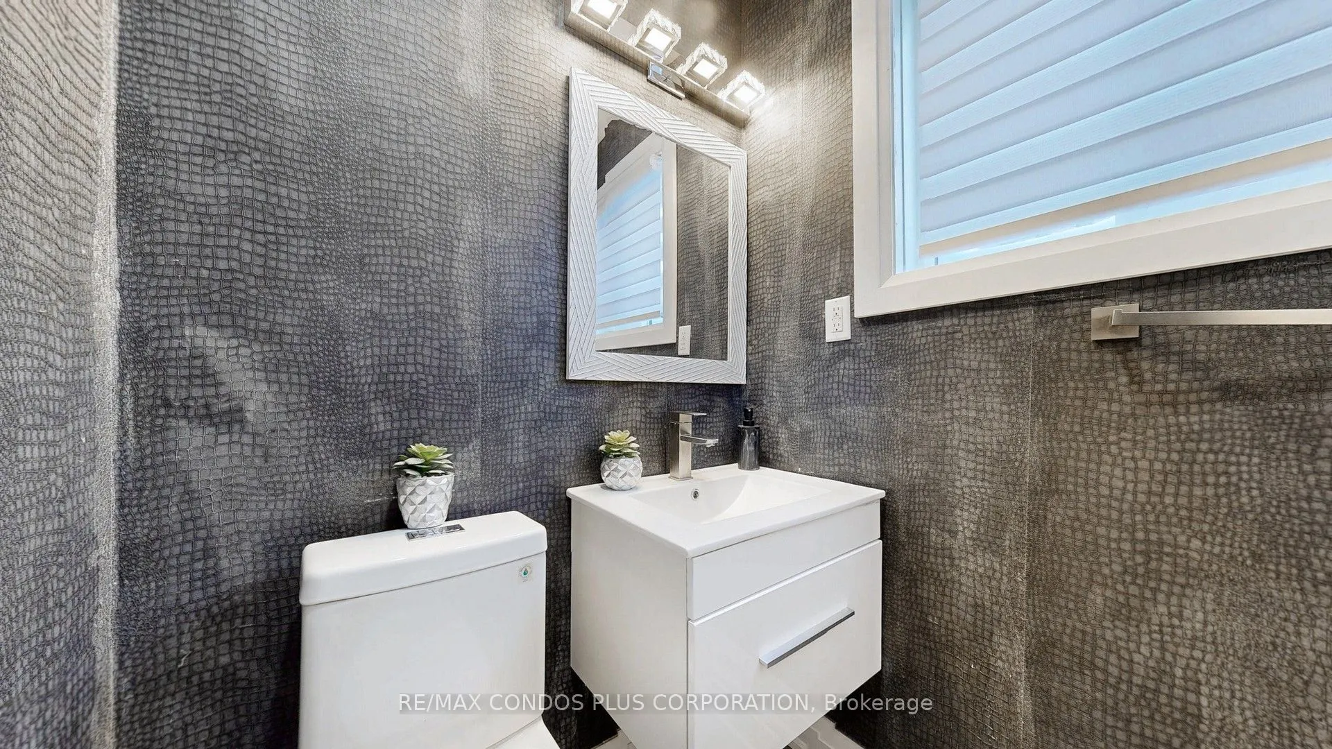 7159 Spyglass Crescent