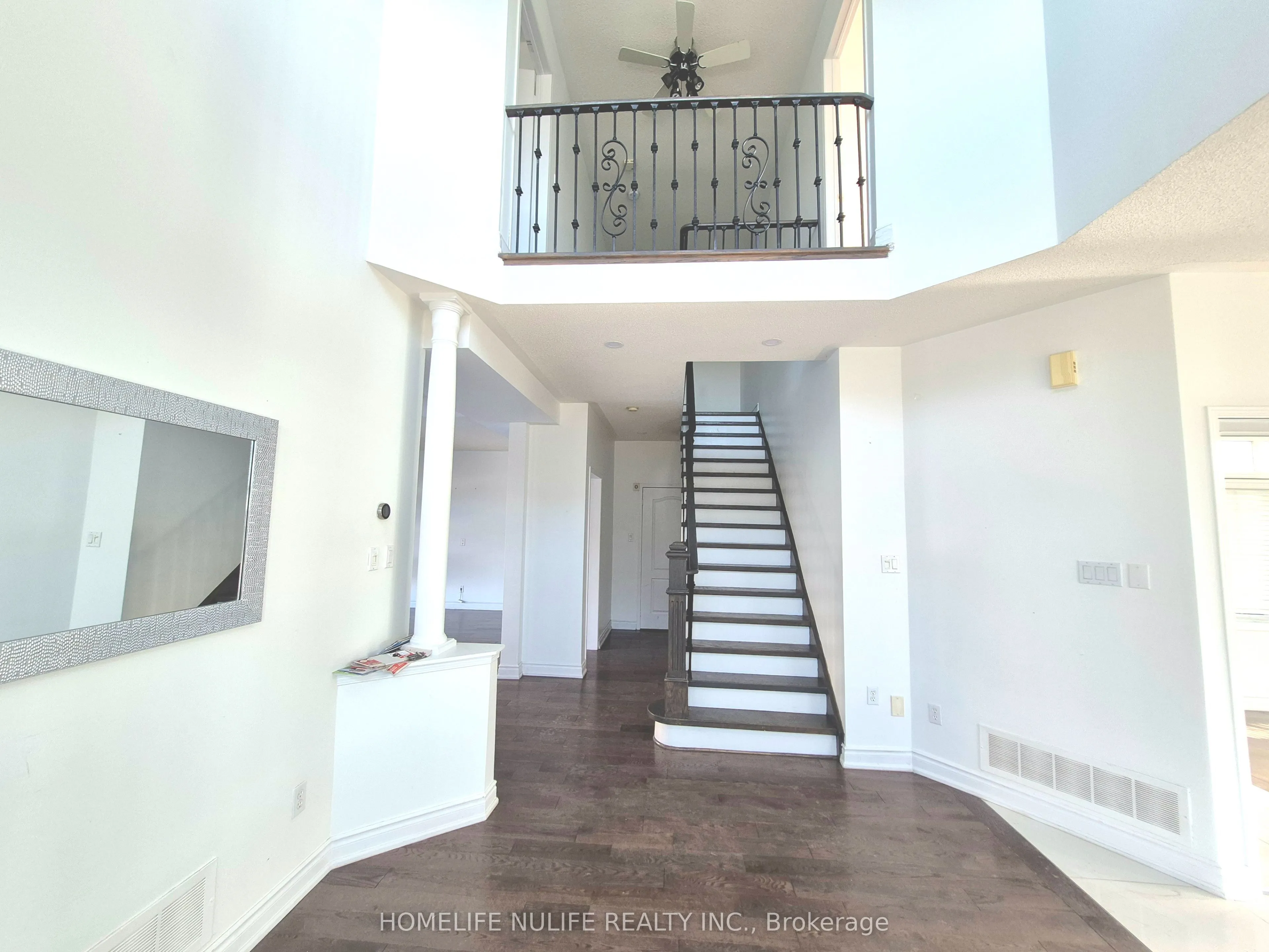 3866 Thomas Street