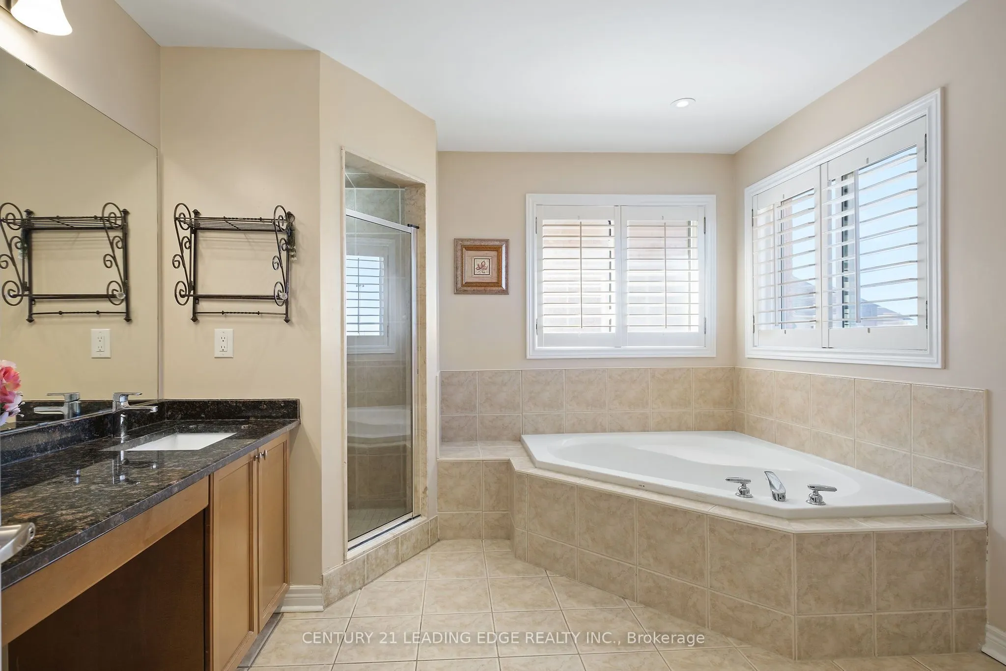 24 Lightheart Drive N