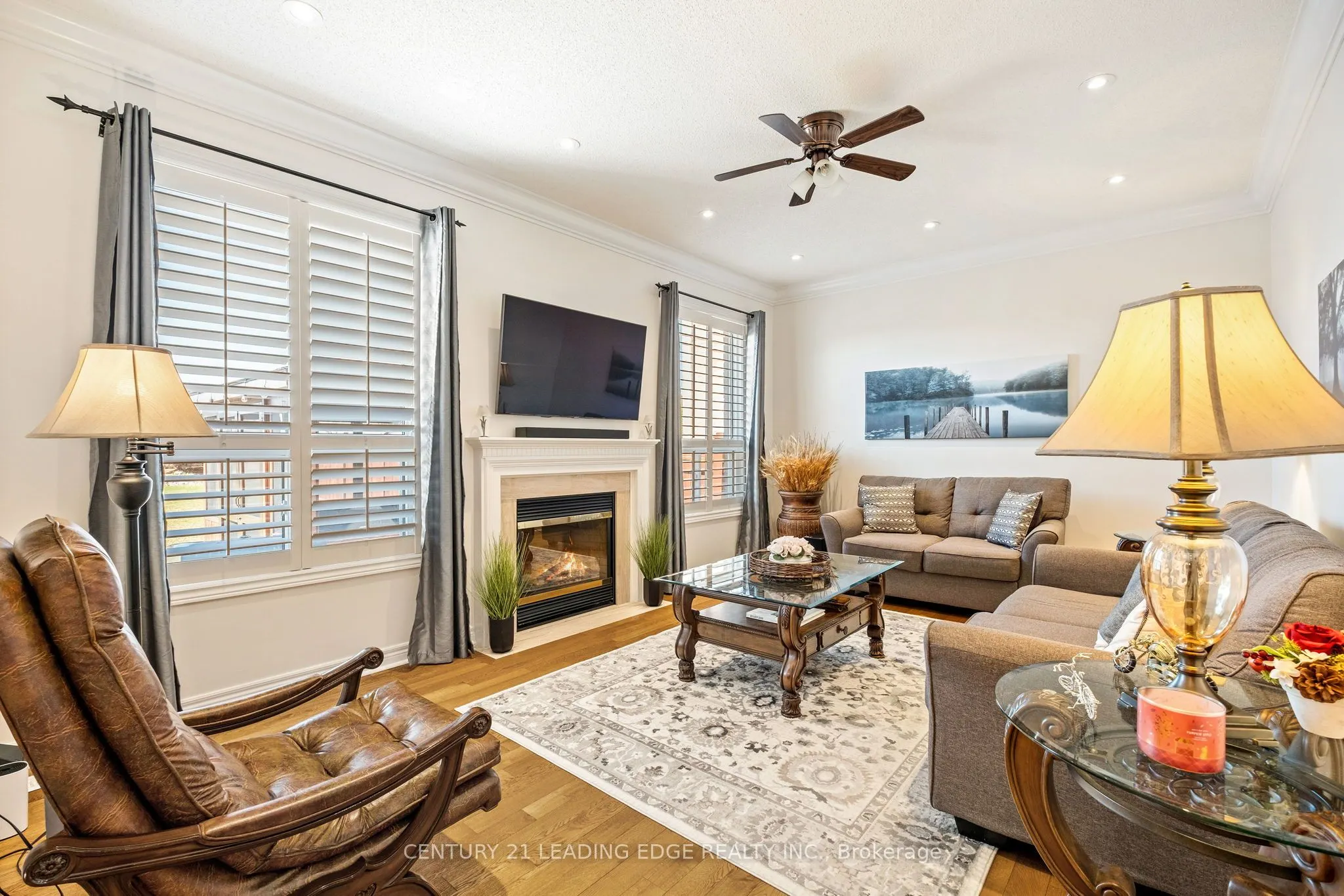 24 Lightheart Drive N