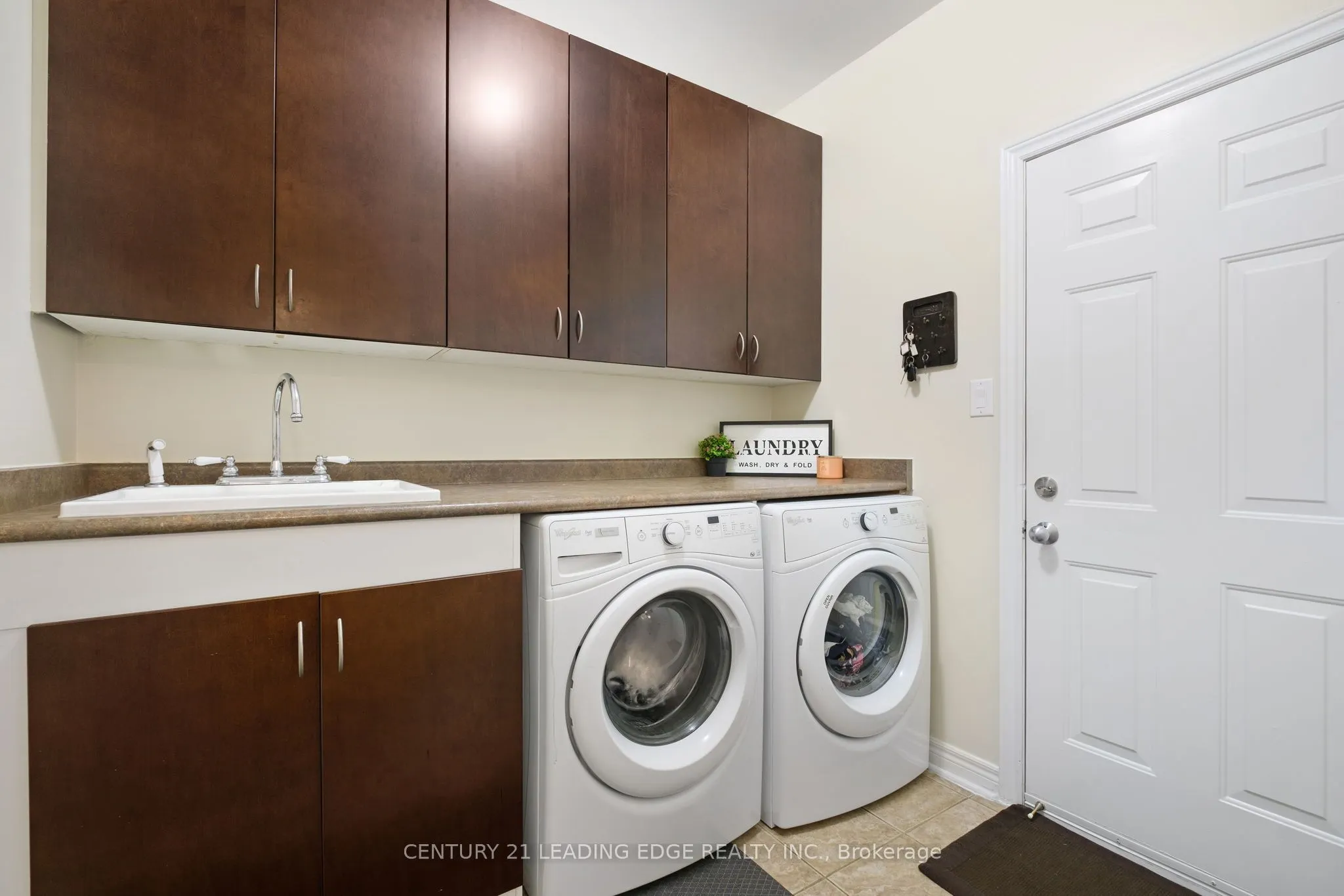 24 Lightheart Drive N