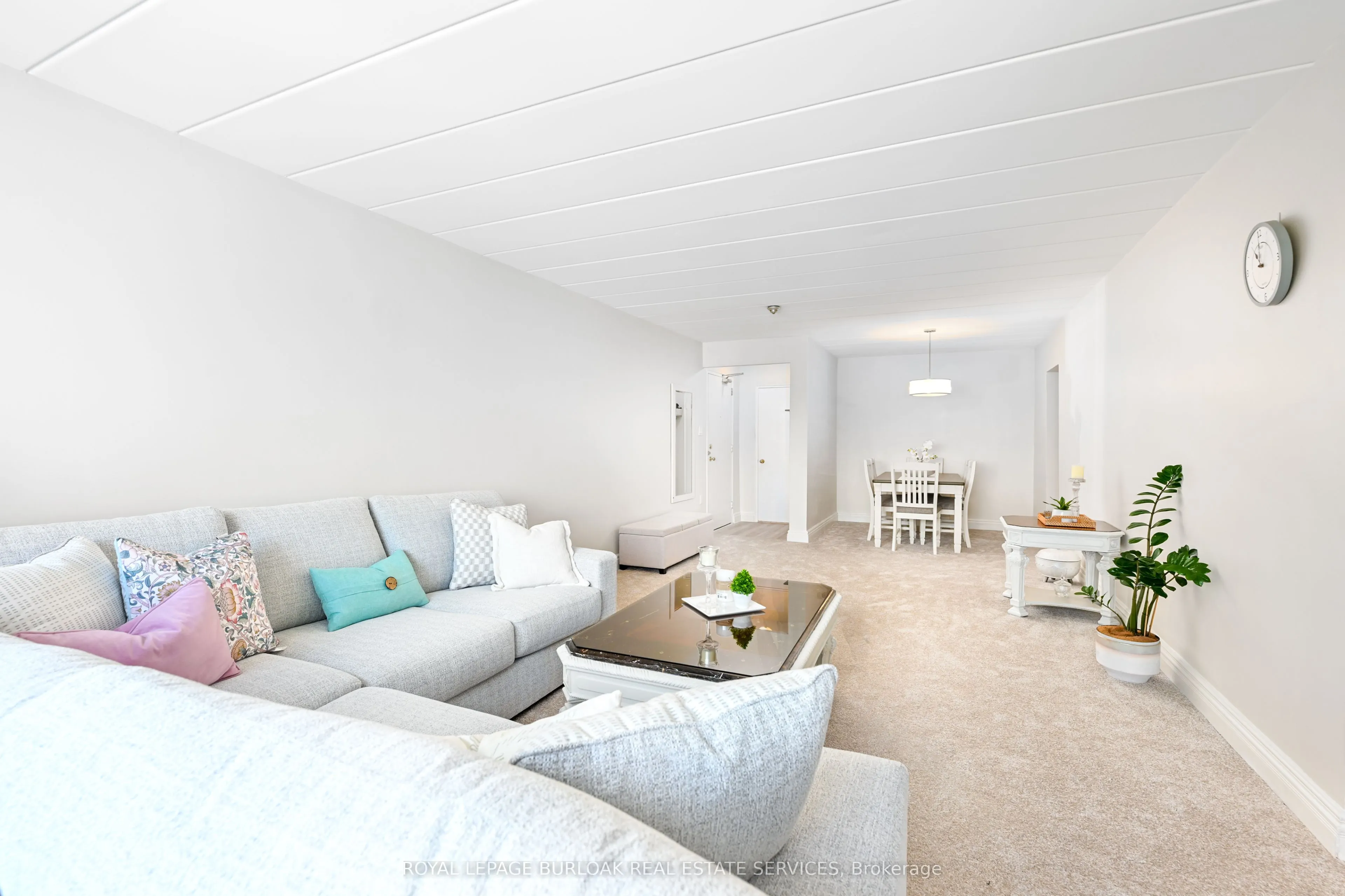 2422 New Street, #9