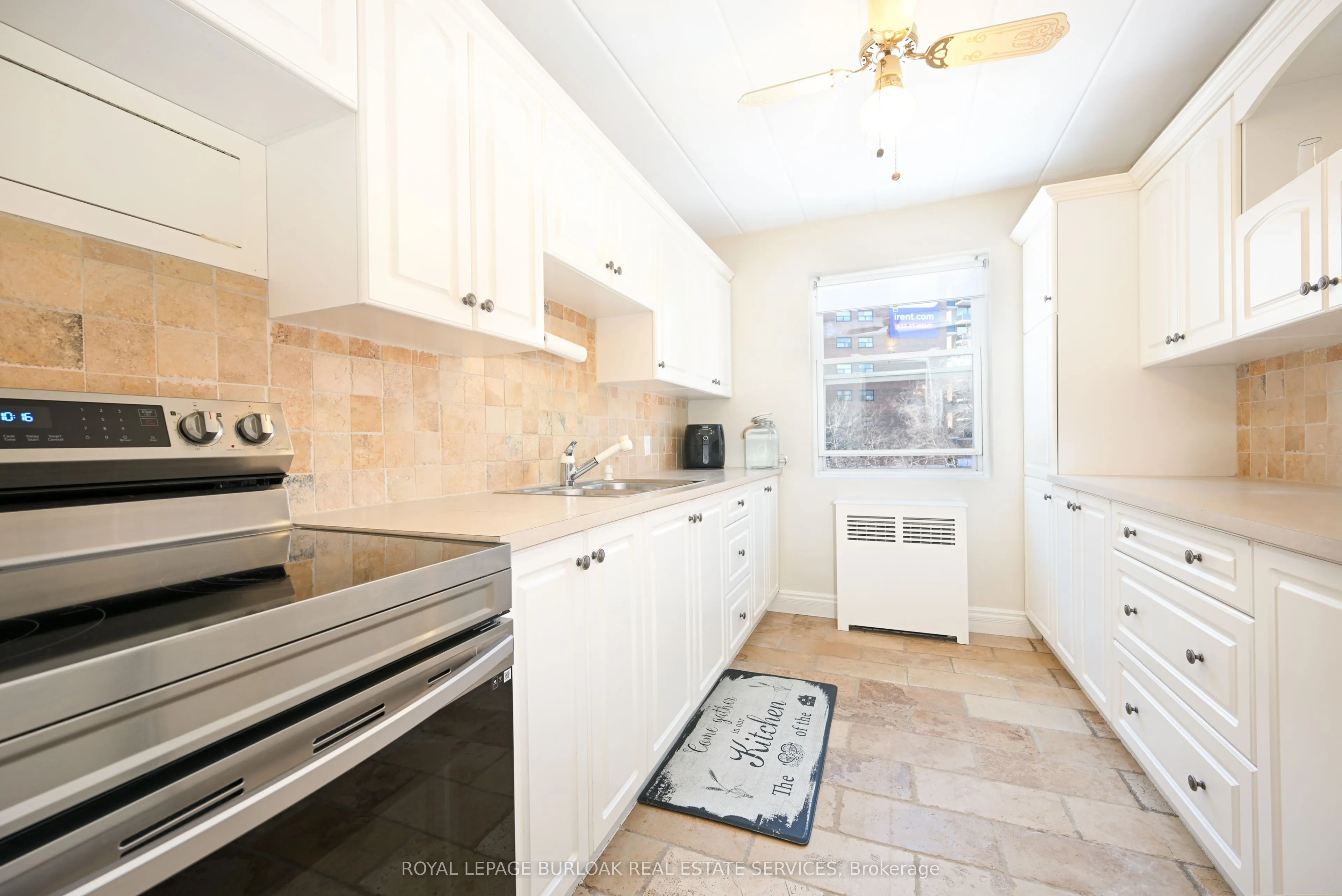 2422 New Street, #9