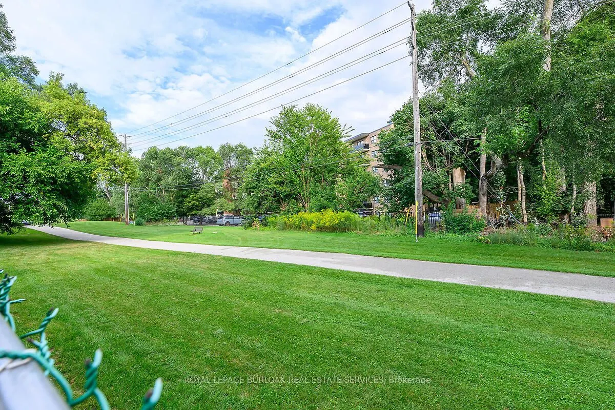 2422 New Street, #9