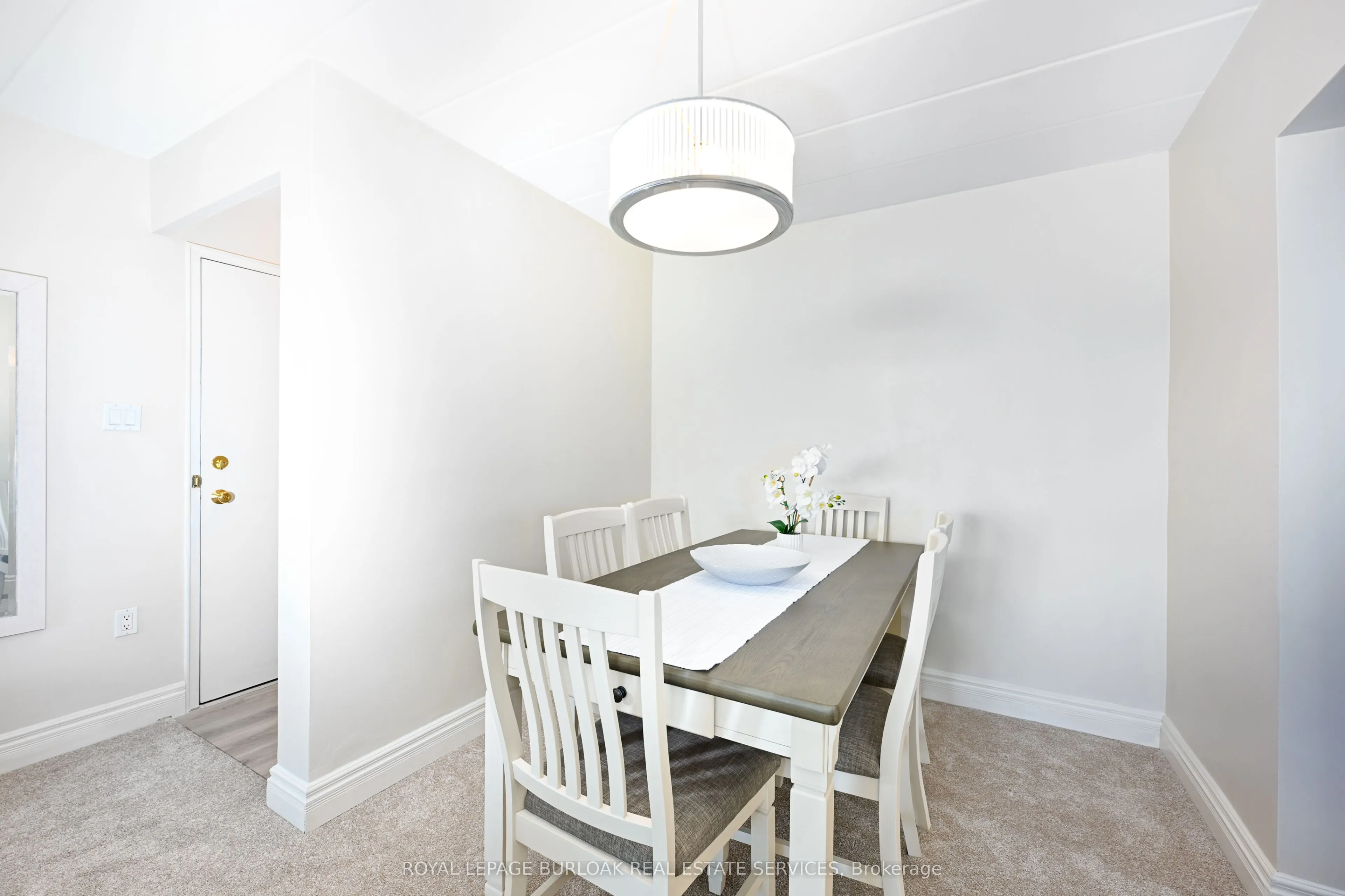2422 New Street, #9