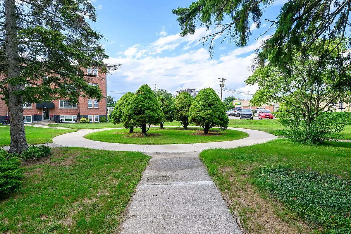 2422 New Street, #9