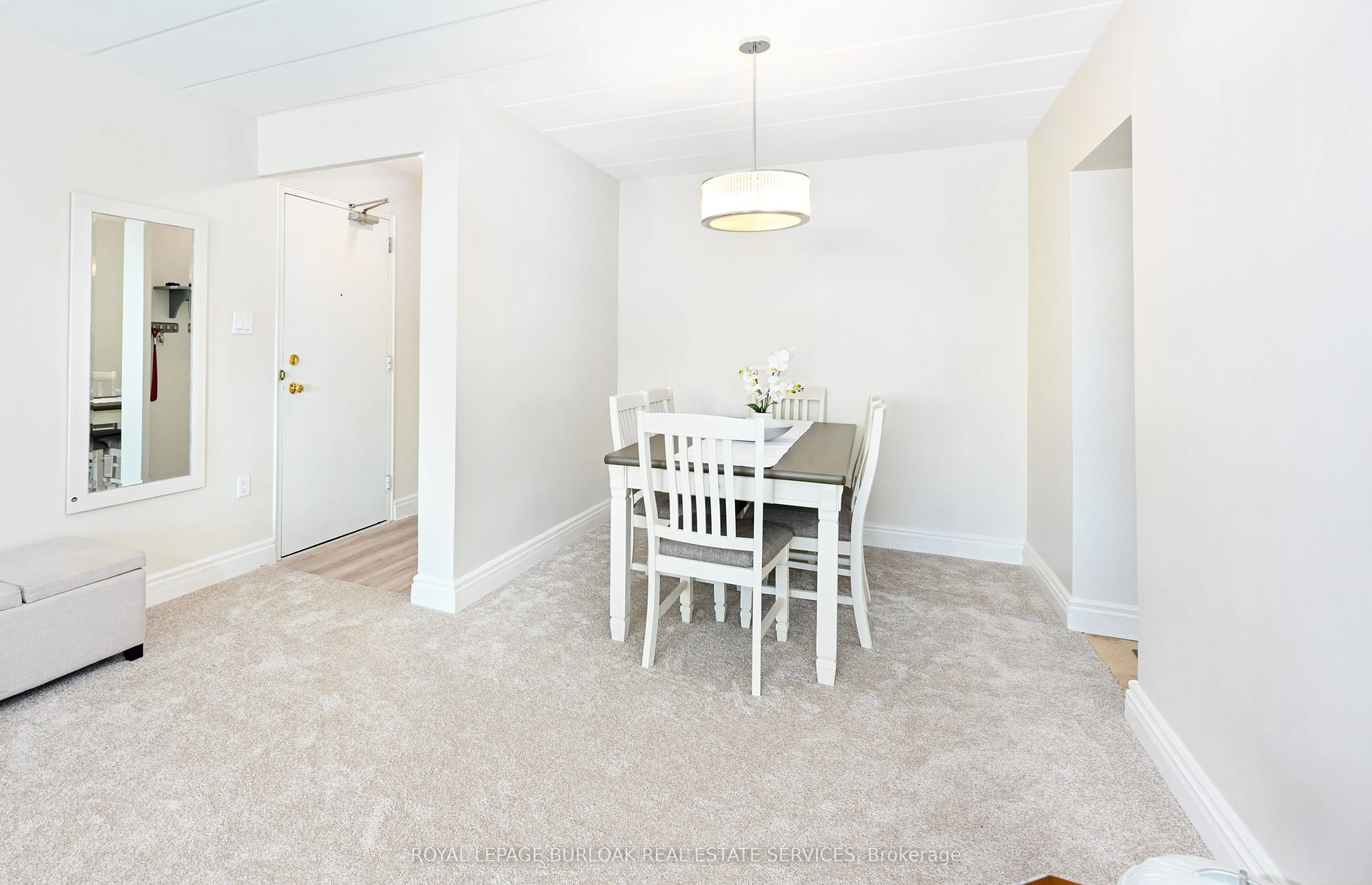 2422 New Street, #9