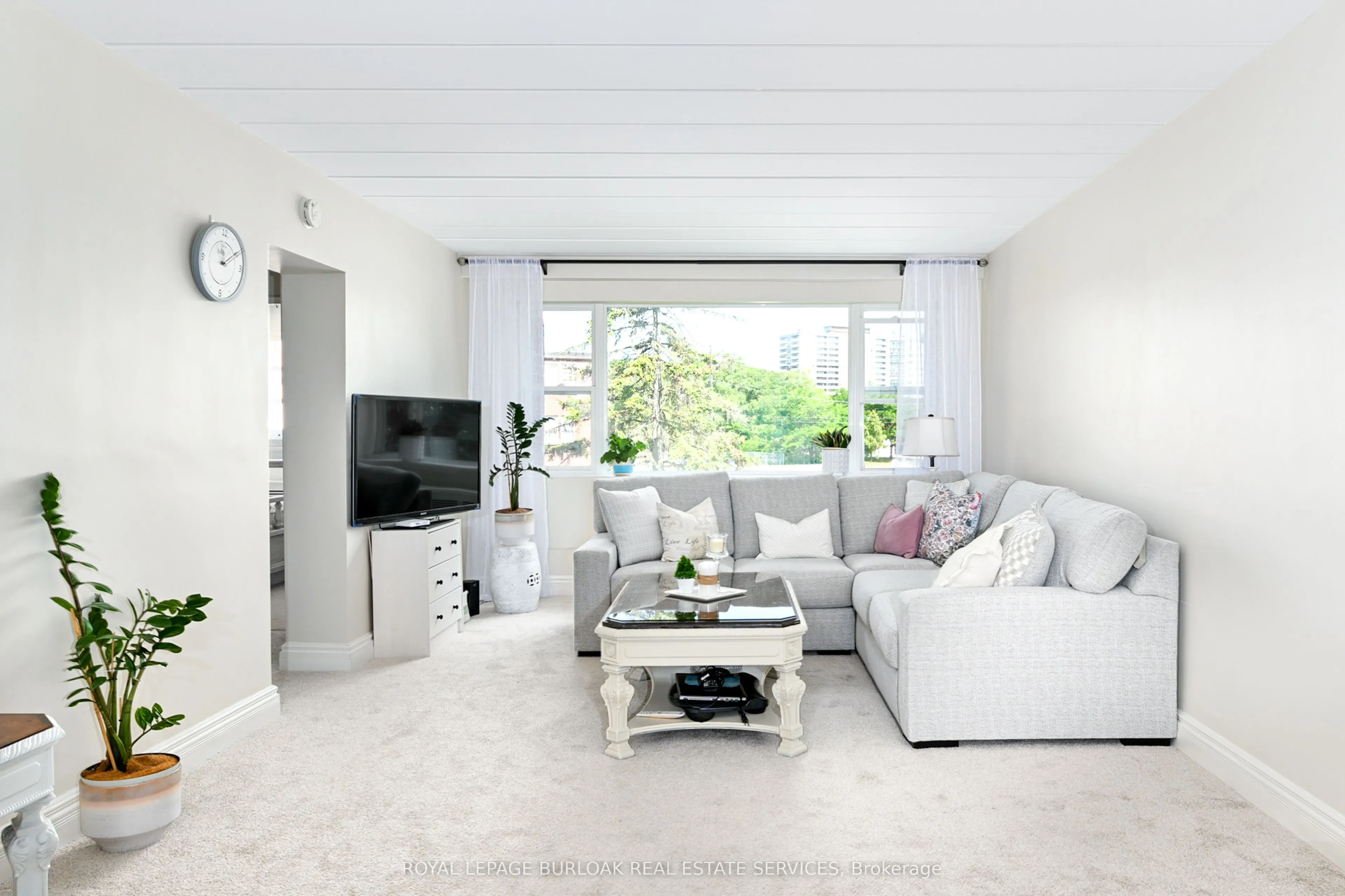 2422 New Street, #9