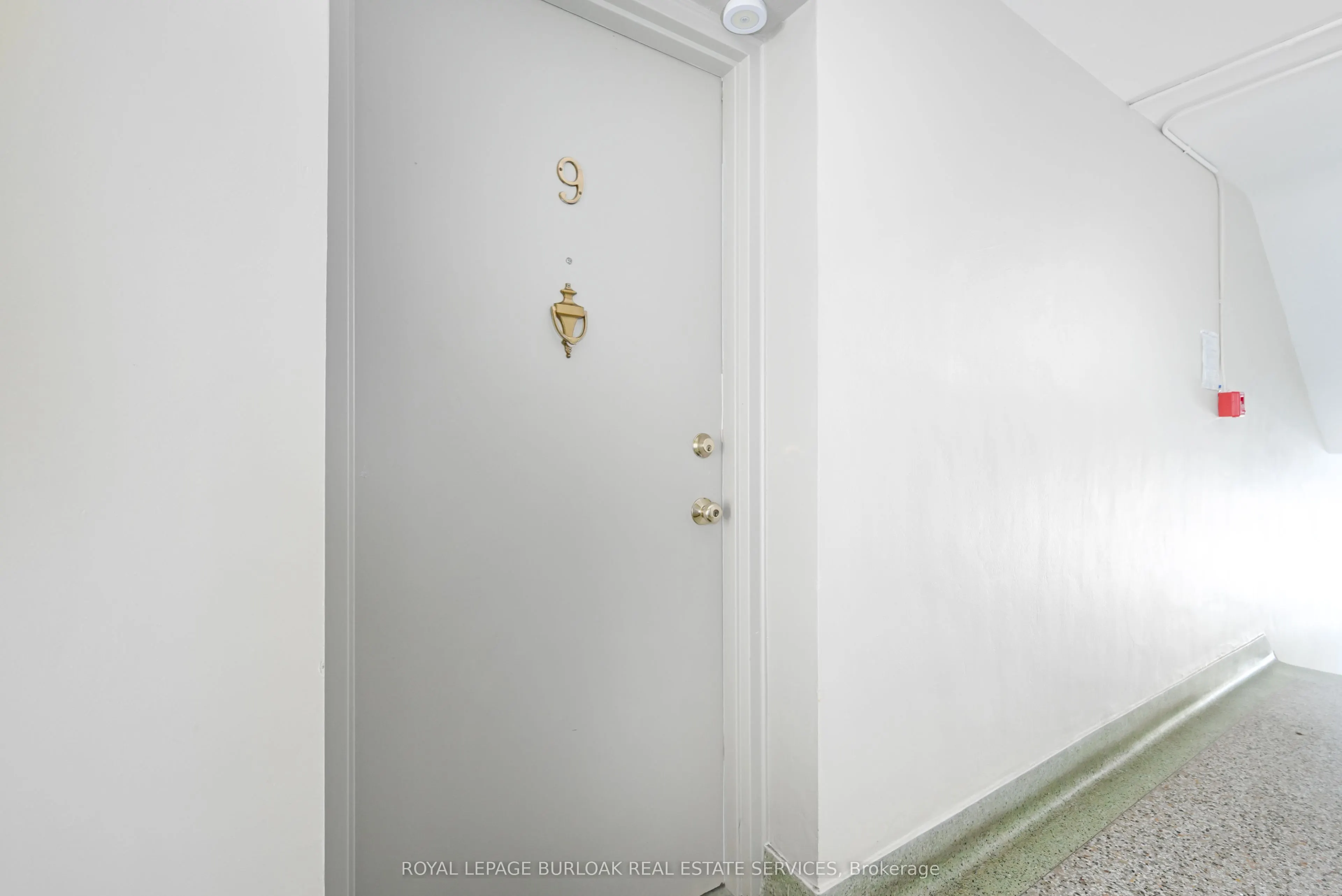 2422 New Street, #9