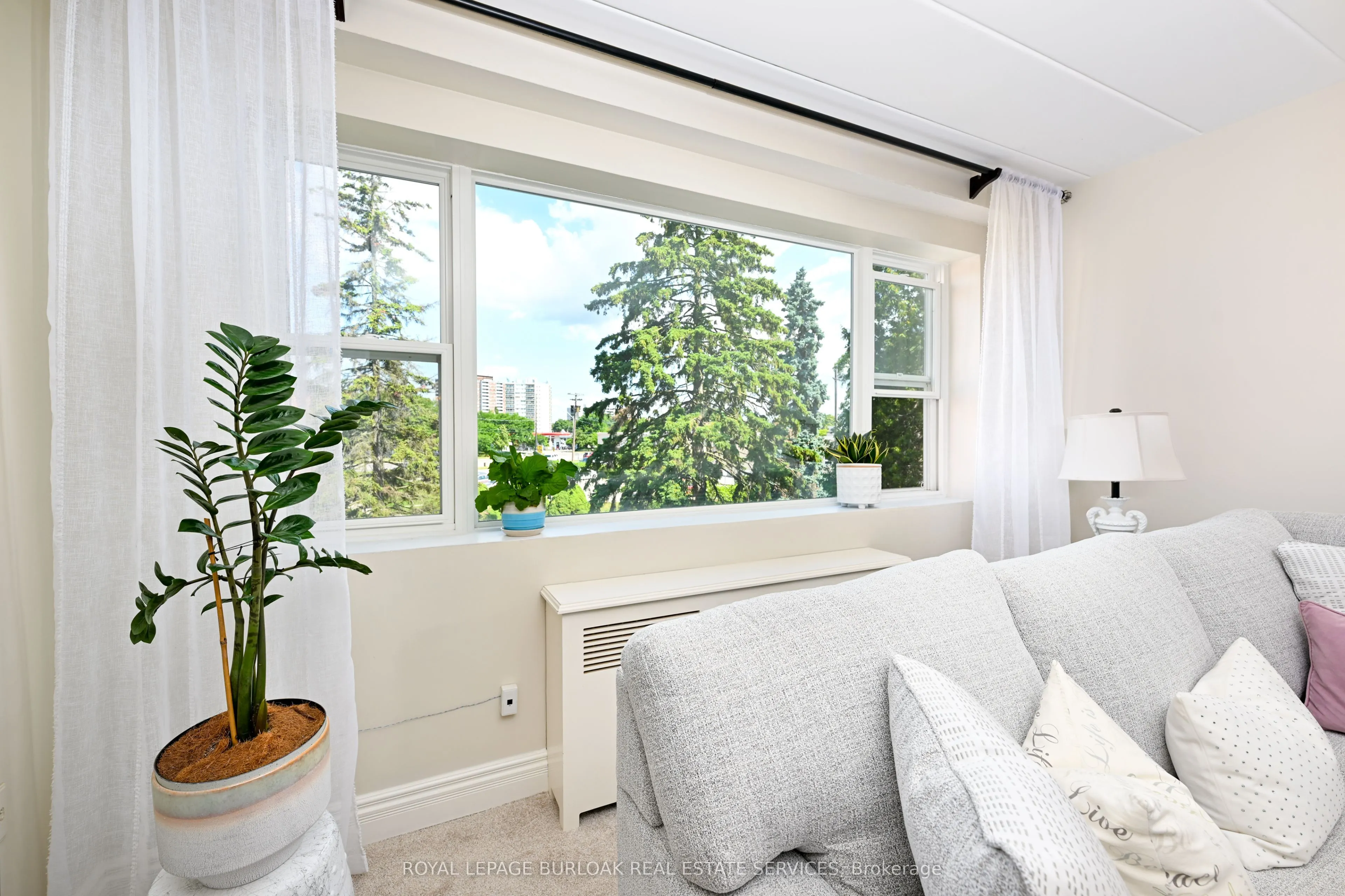 2422 New Street, #9