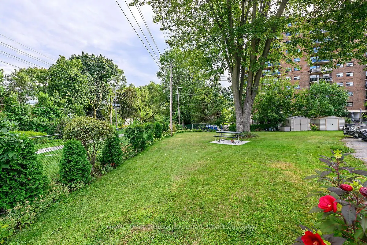 2422 New Street, #9