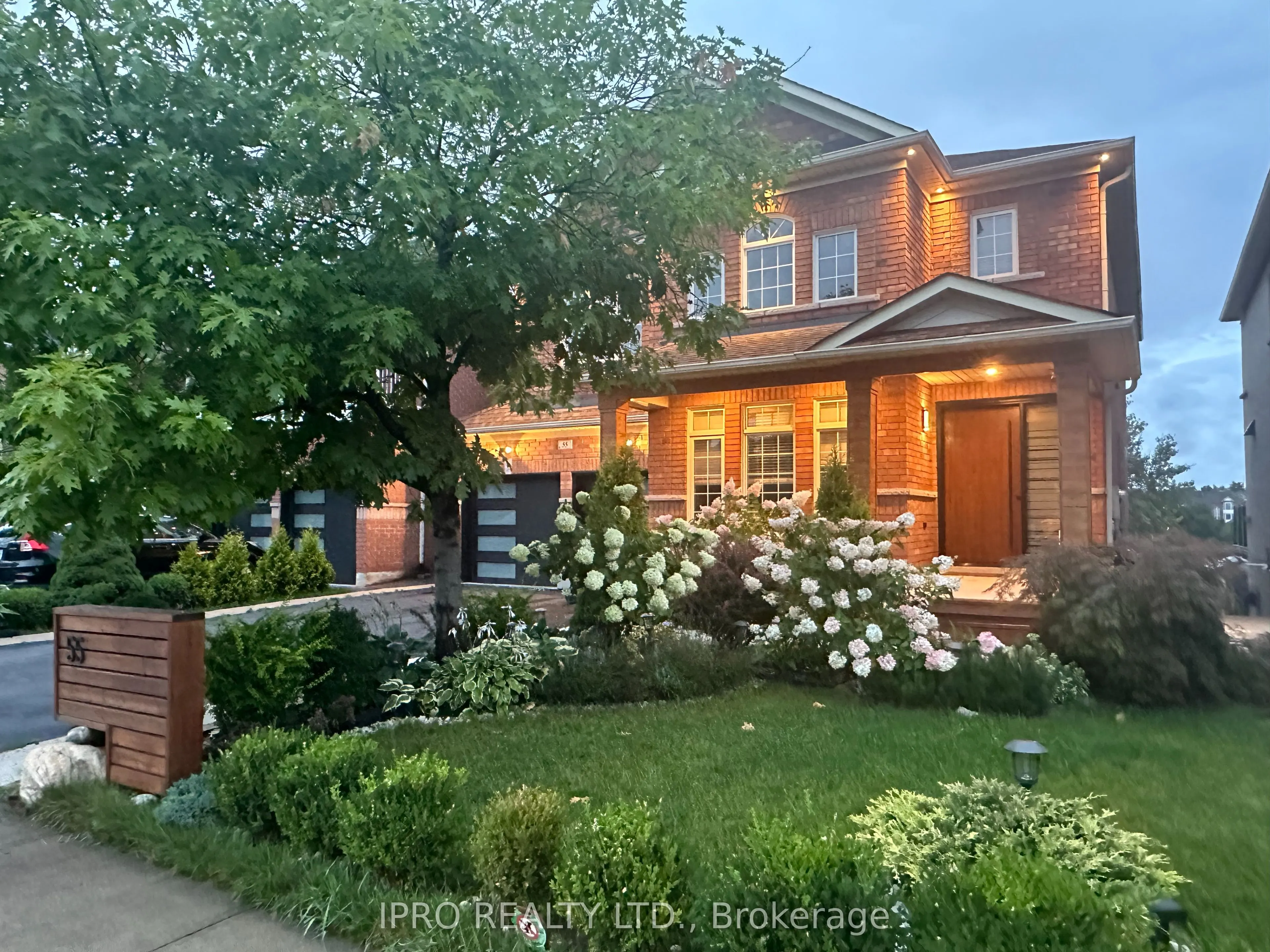 55 Stoneylake Avenue