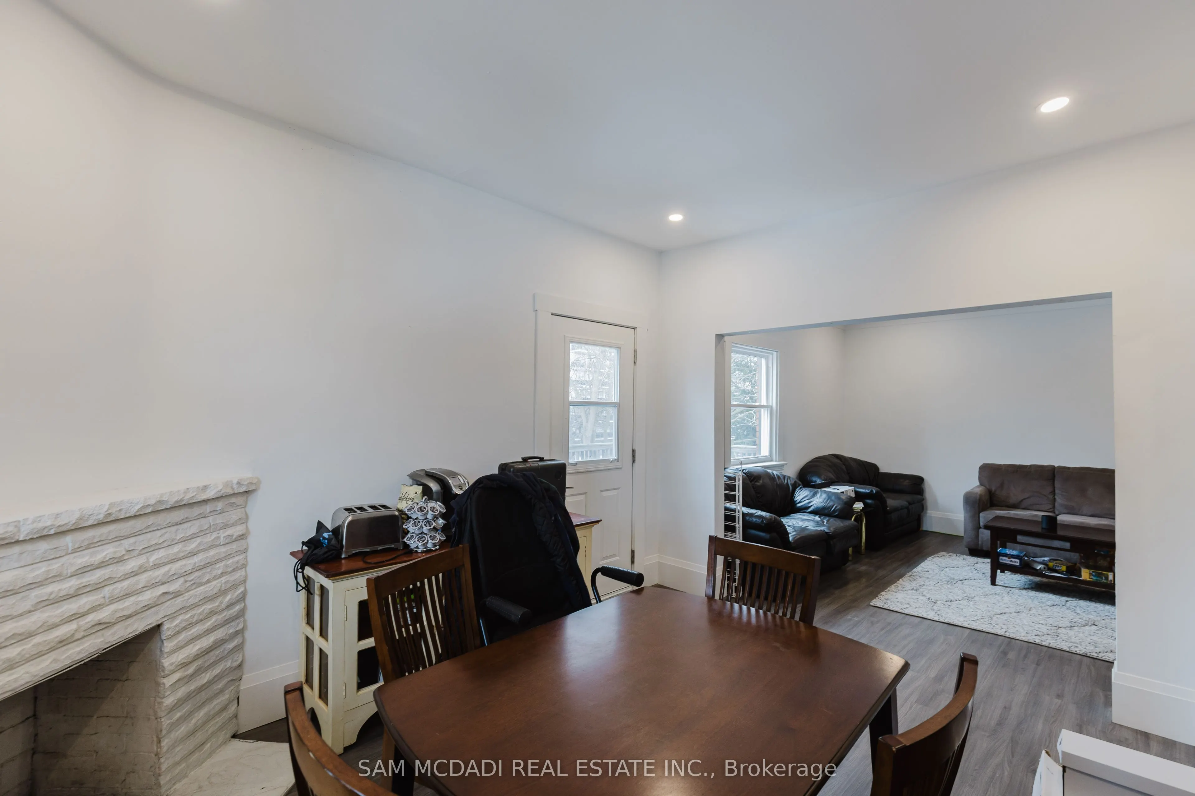 2177 Lakeshore Road