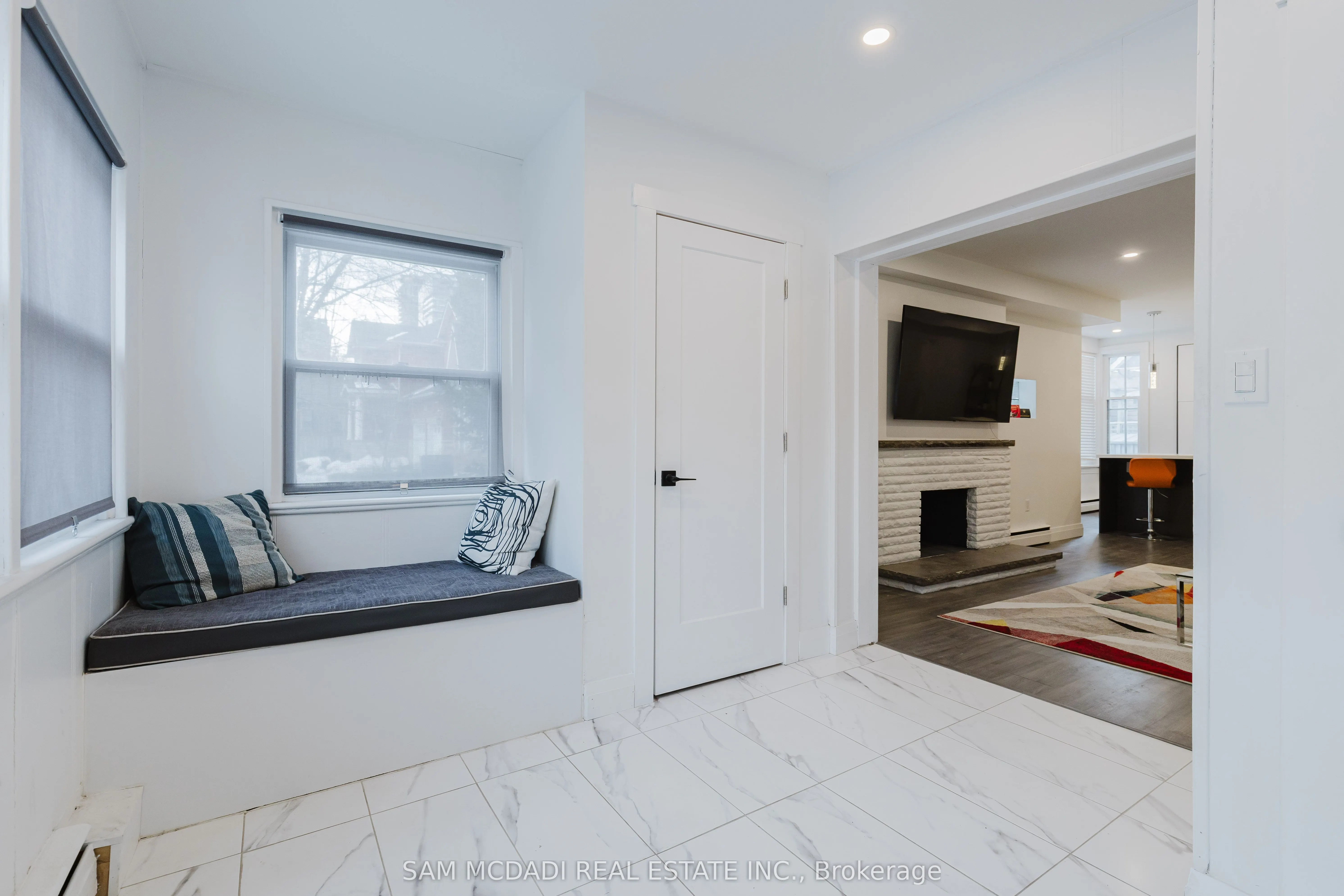 2177 Lakeshore Road