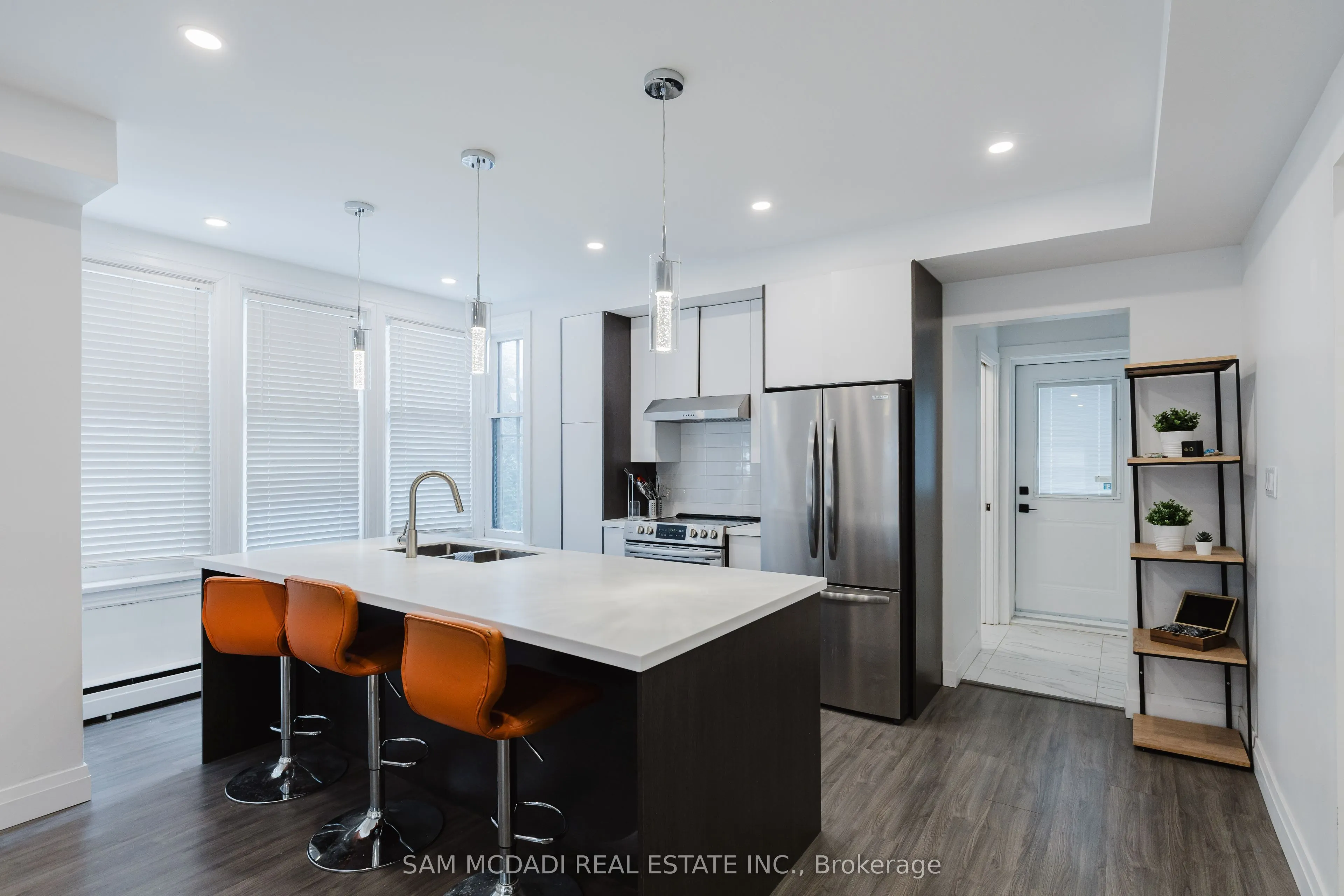 2177 Lakeshore Road