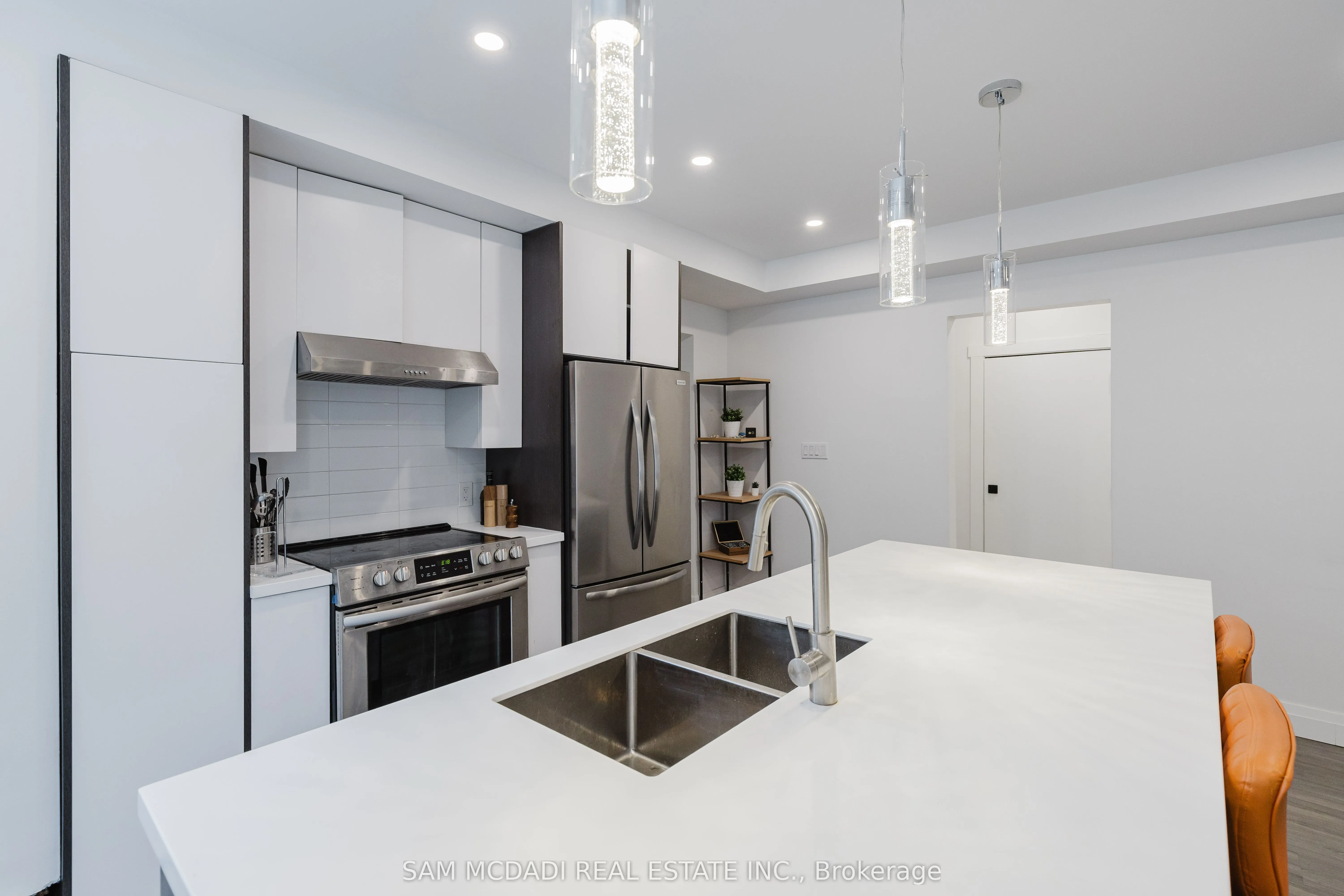 2177 Lakeshore Road