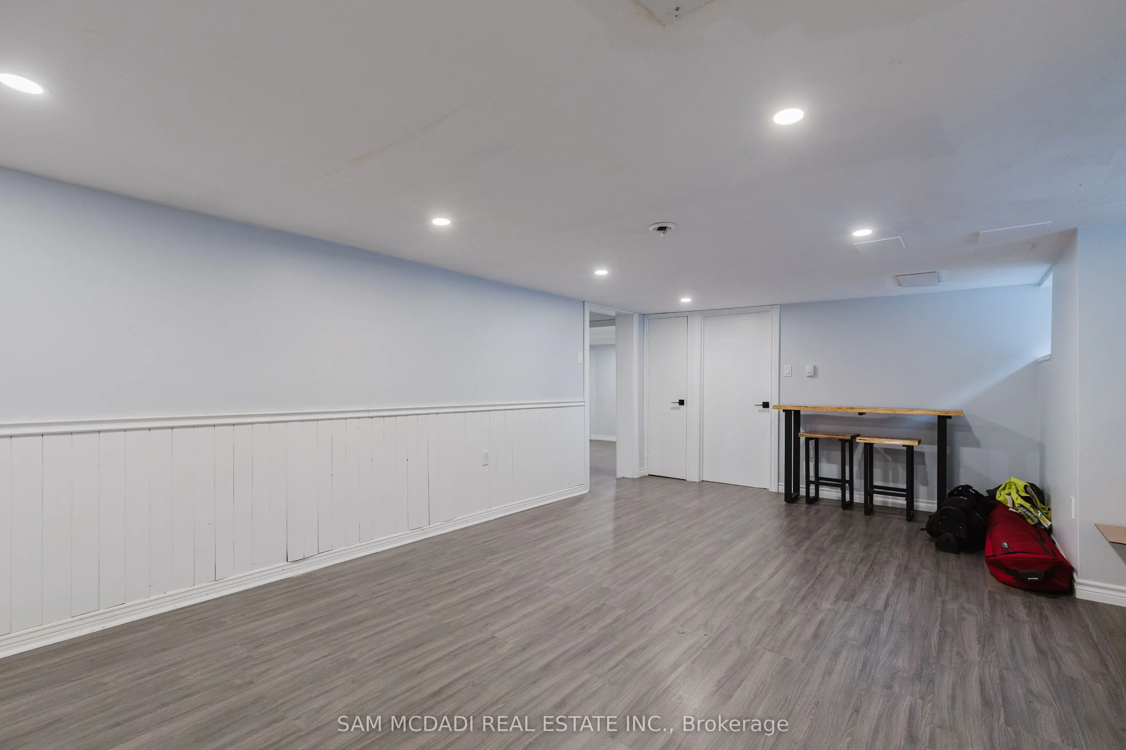 2177 Lakeshore Road
