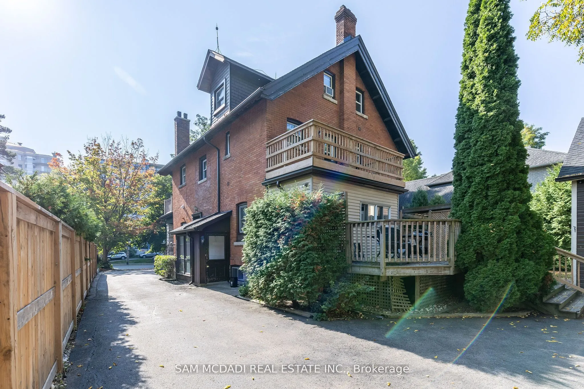 2177 Lakeshore Road