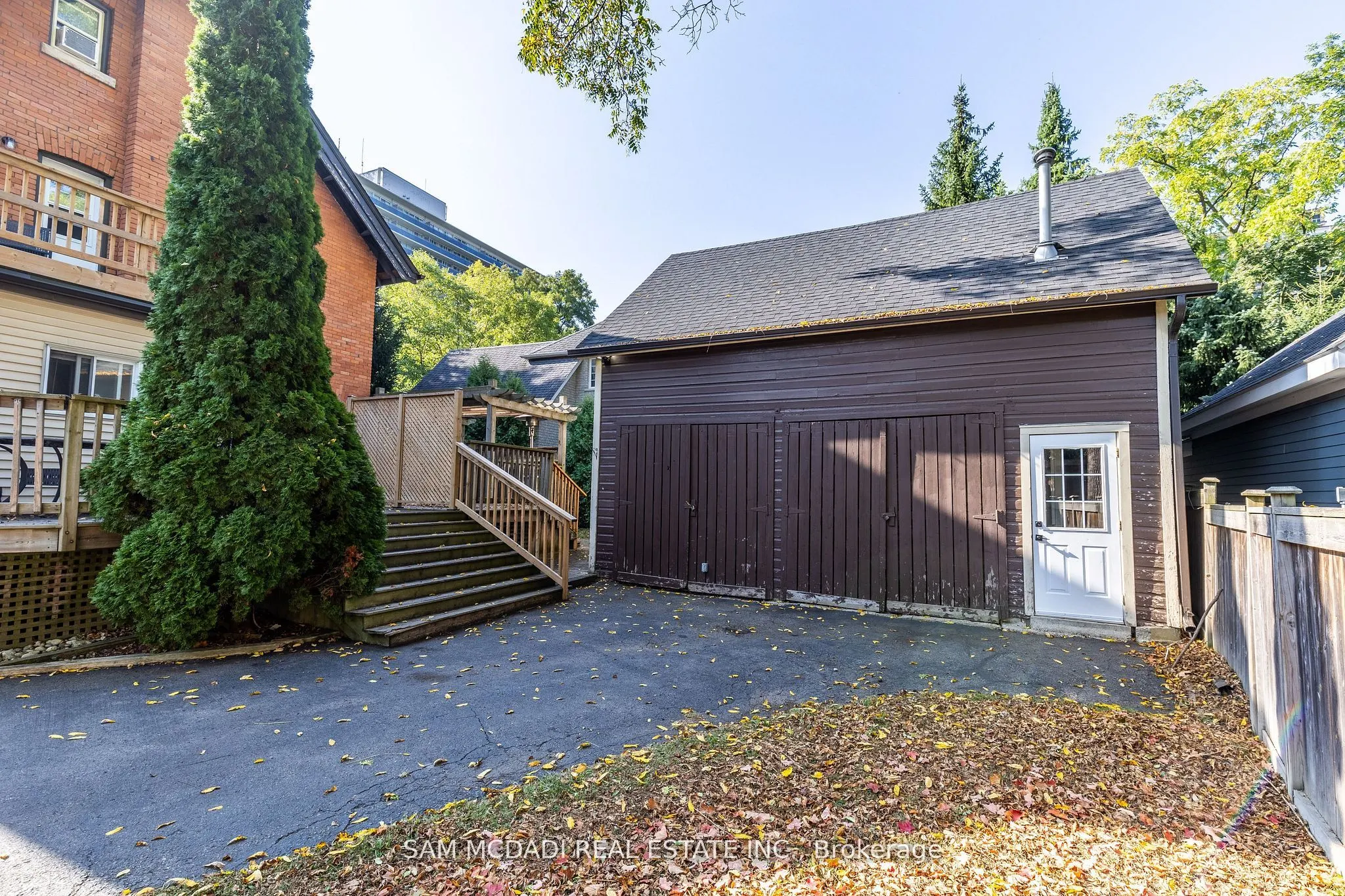2177 Lakeshore Road