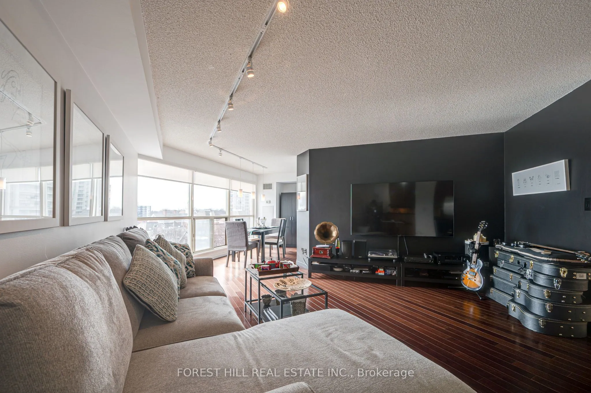 2267 Lakeshore Boulevard W #707