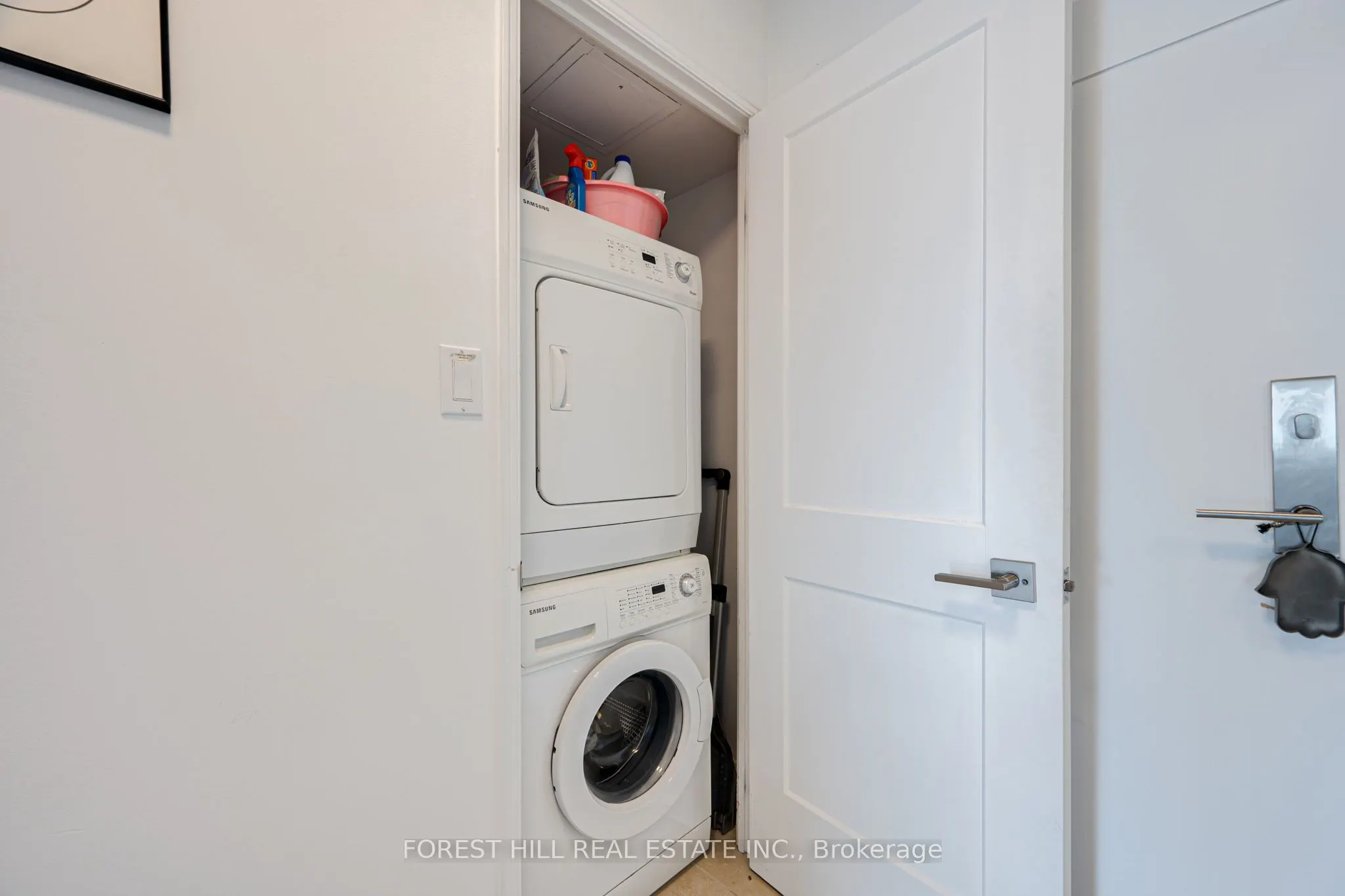 2267 Lakeshore Boulevard W #707