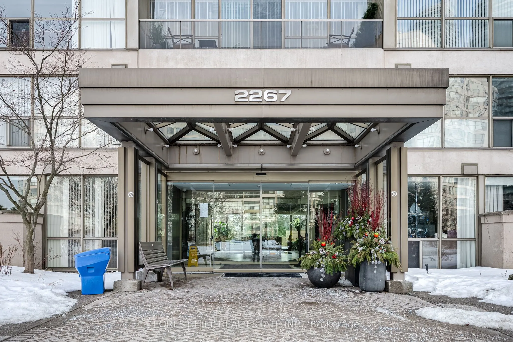 2267 Lakeshore Boulevard W #707