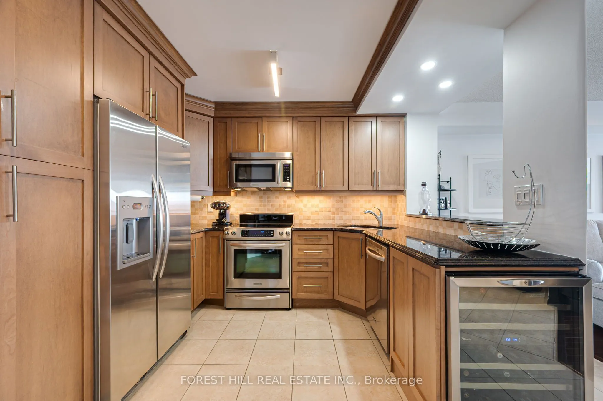 2267 Lakeshore Boulevard W #707