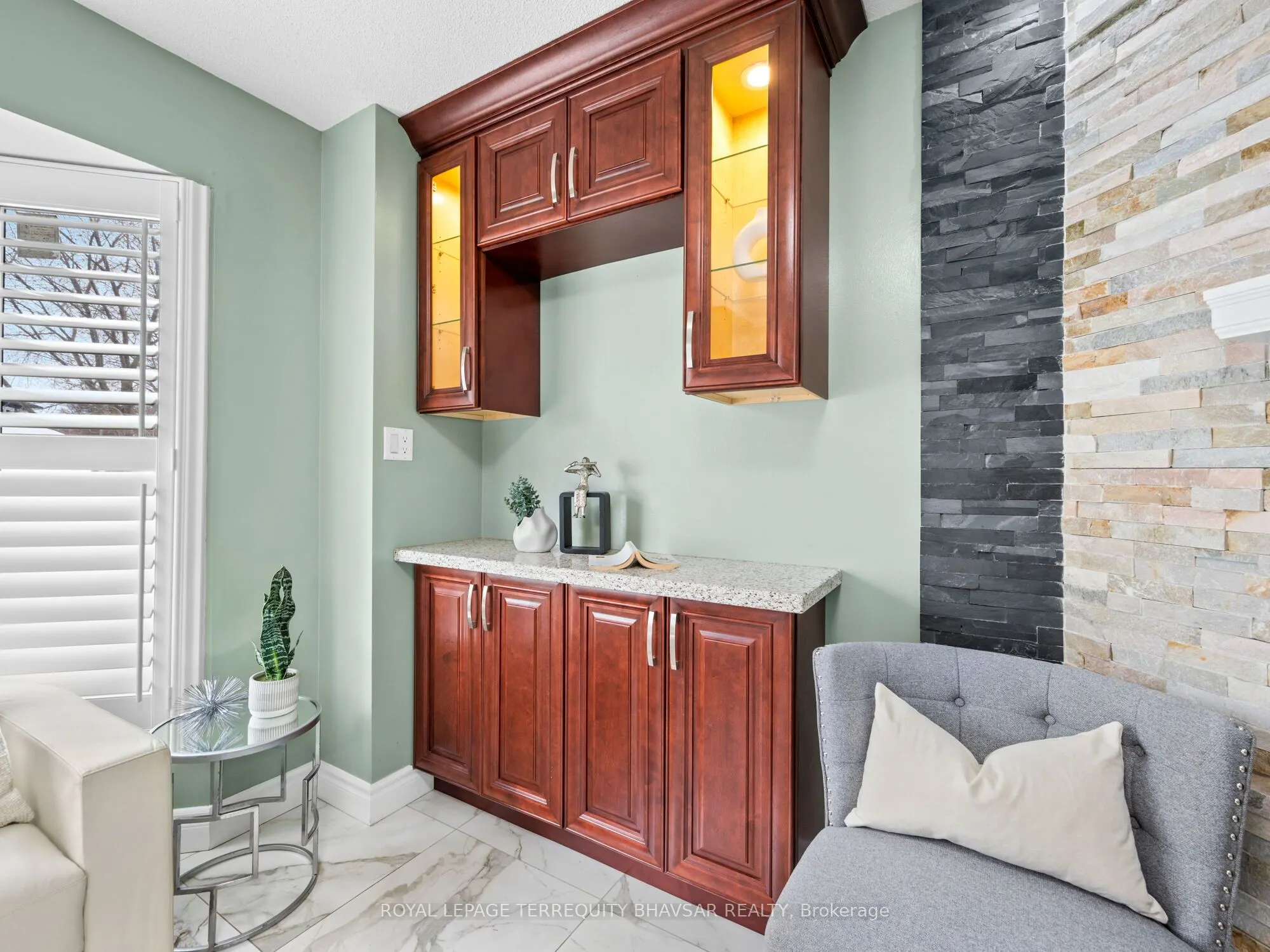 3118 Shadetree Drive