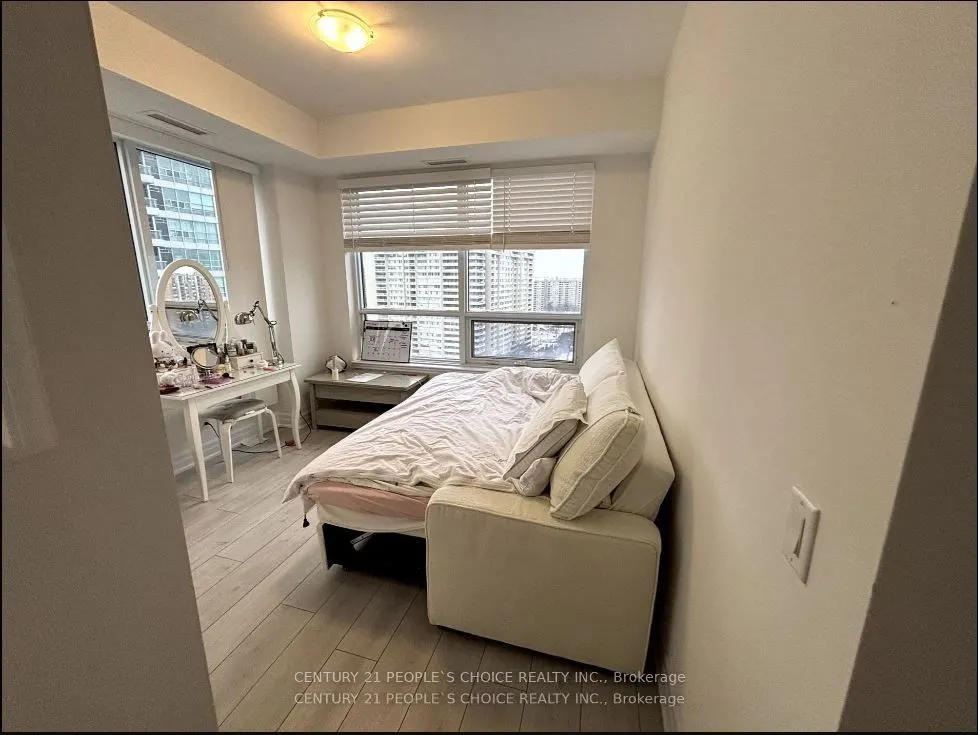 30 Elm Drive W #1102