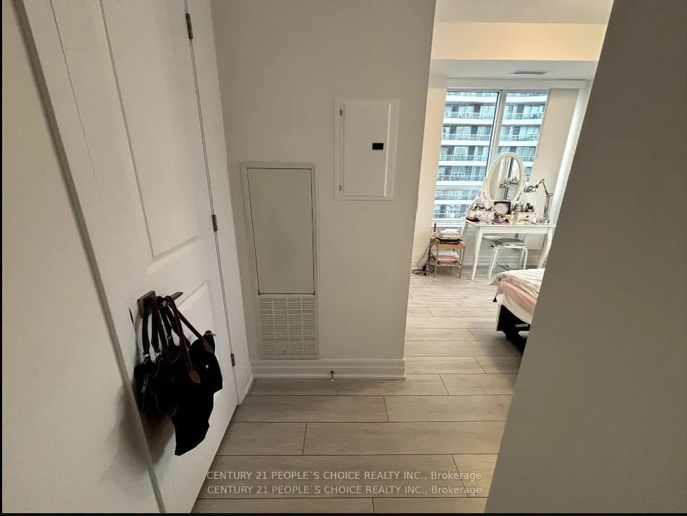 30 Elm Drive W #1102