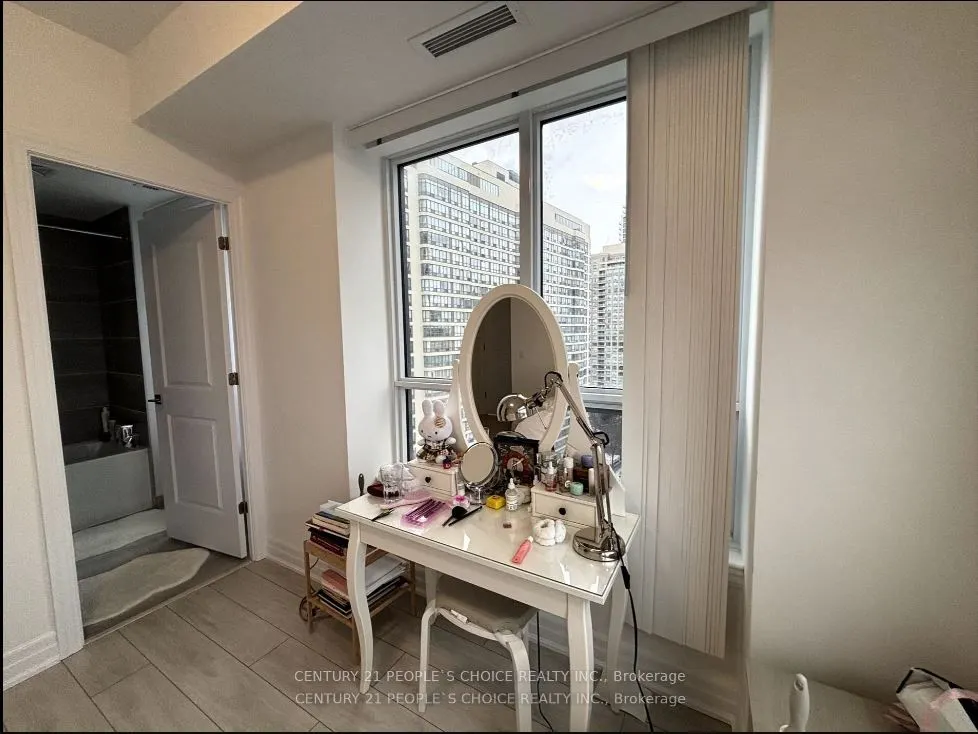 30 Elm Drive W #1102