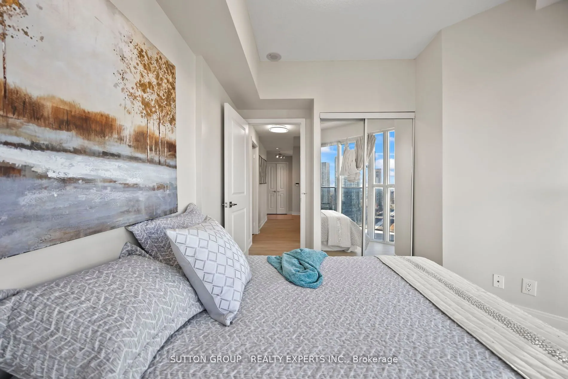 60 Absolute Avenue, #1901