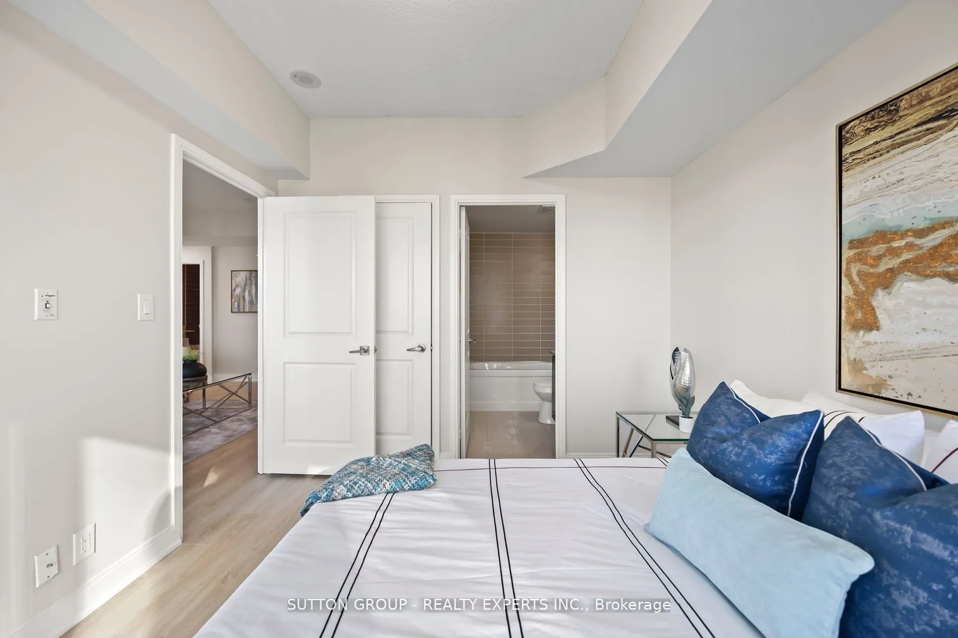 60 Absolute Avenue, #1901