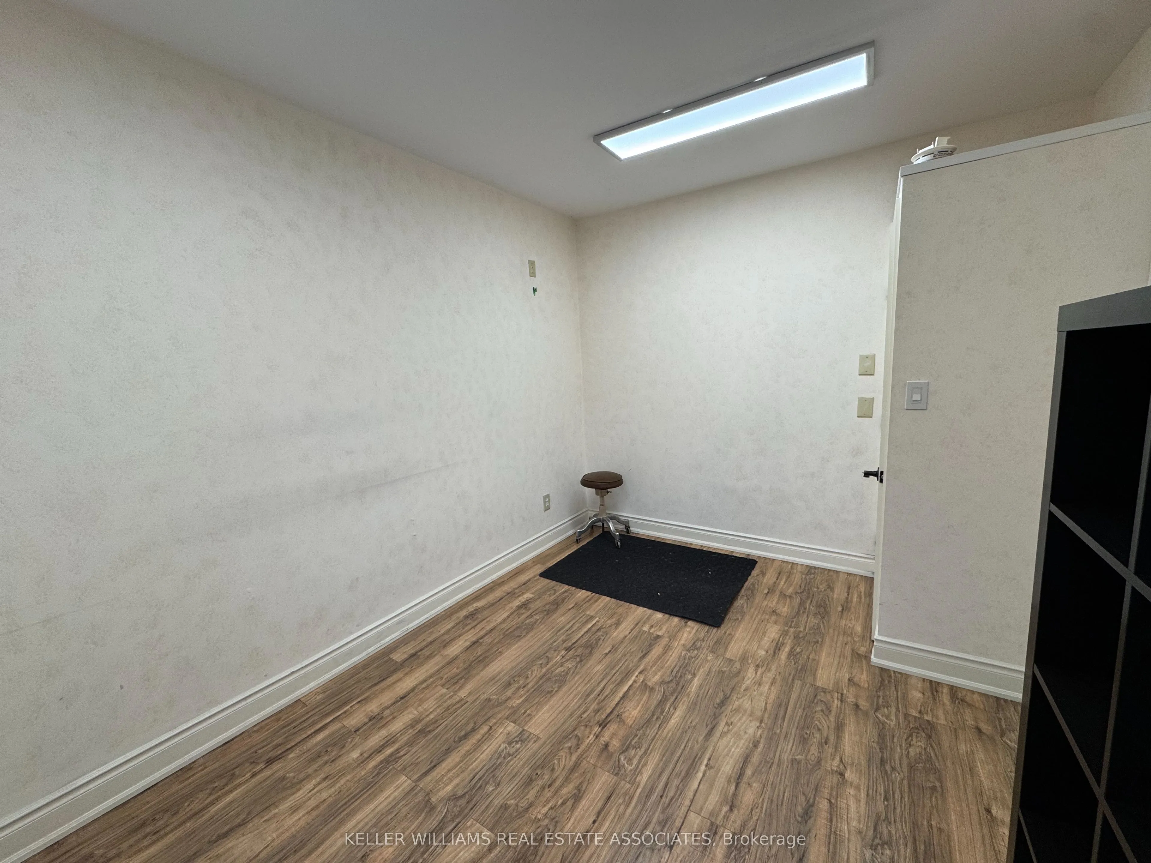 1553 Hurontario Street, #207