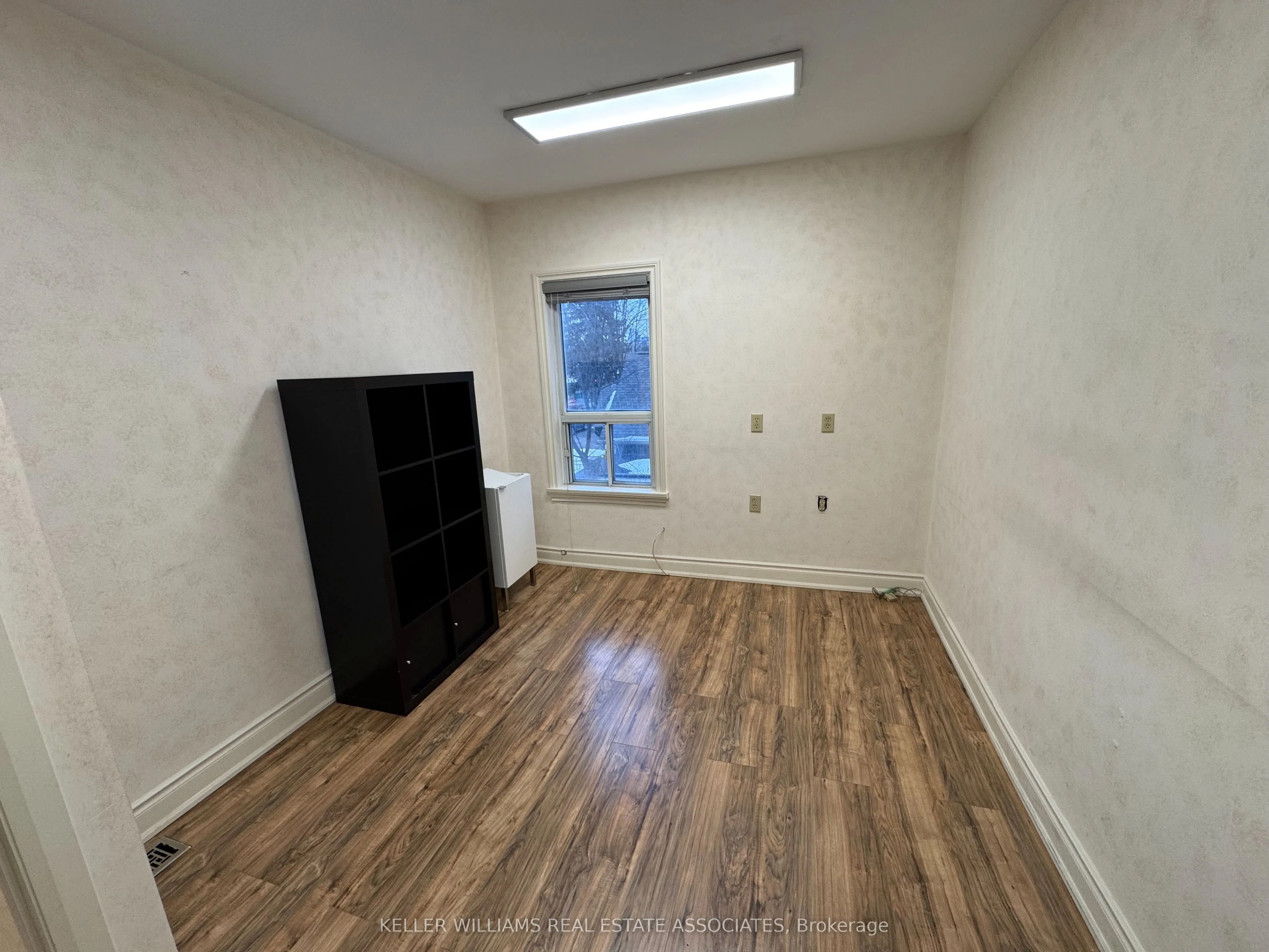 1553 Hurontario Street, #207
