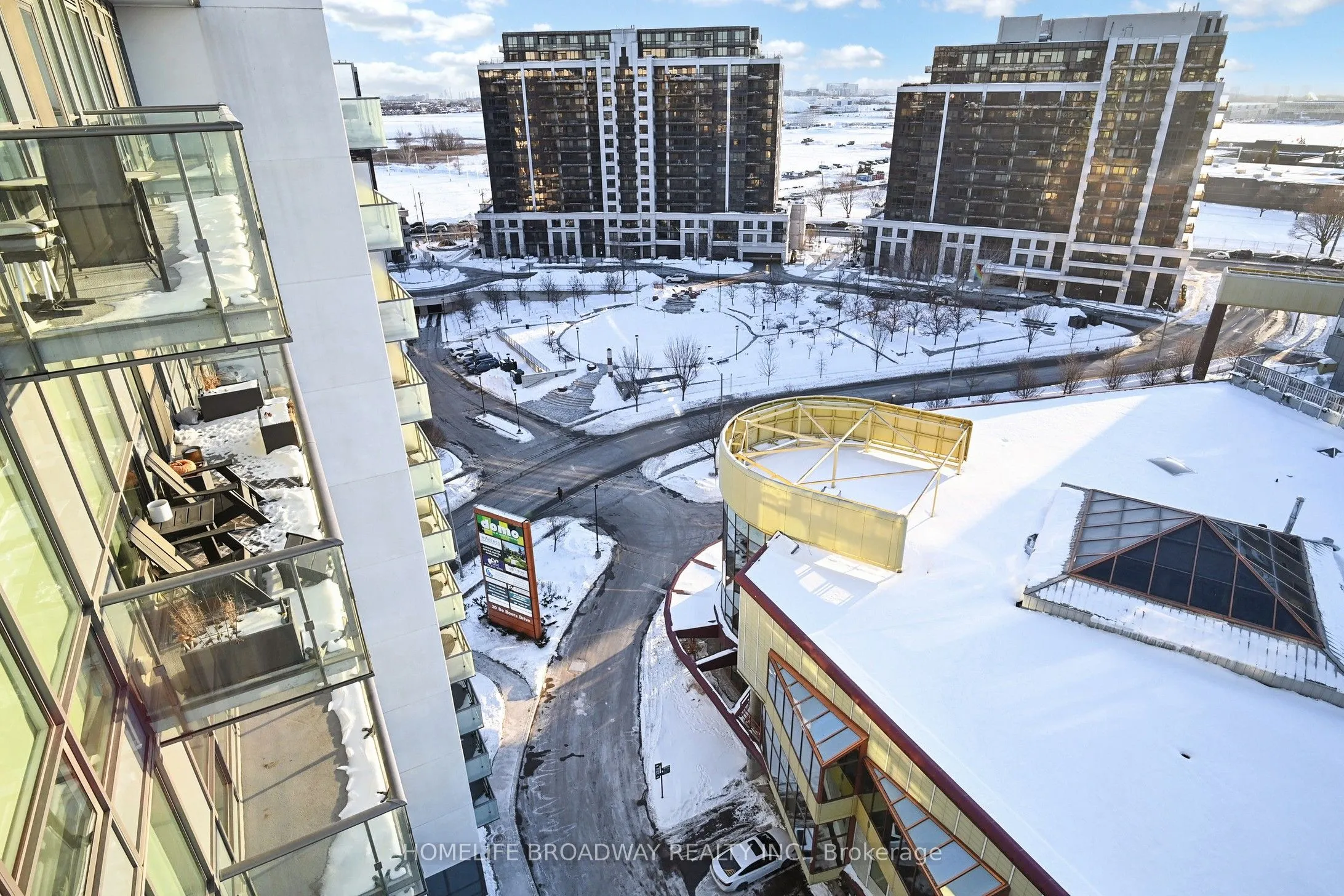 10 De Boers Drive, #1302