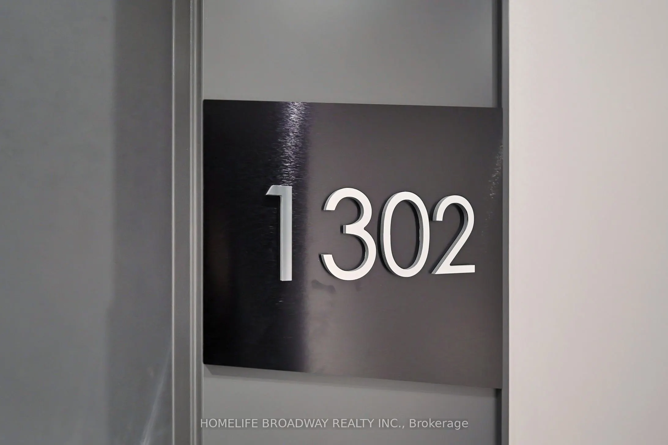 10 De Boers Drive, #1302