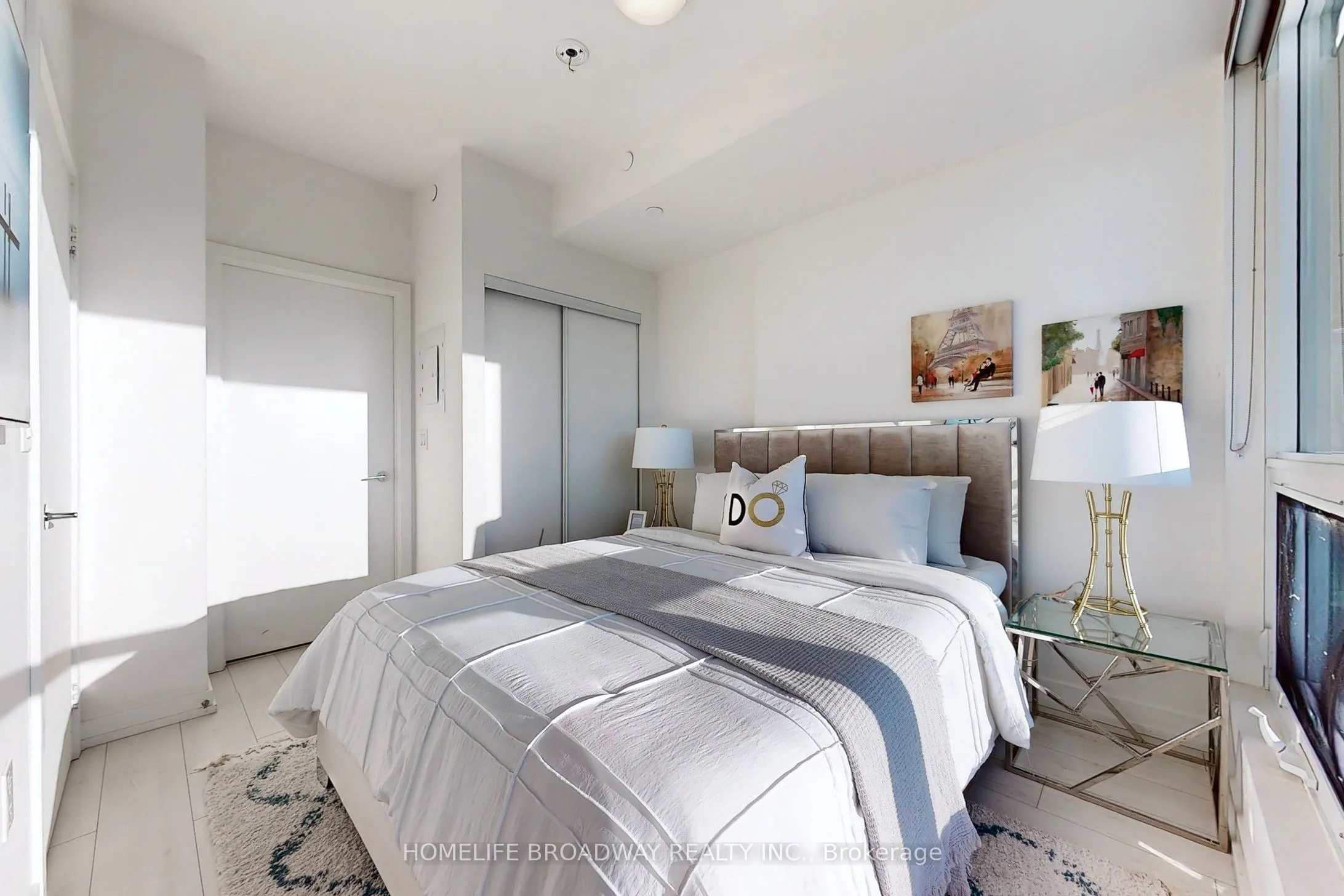10 De Boers Drive, #1302
