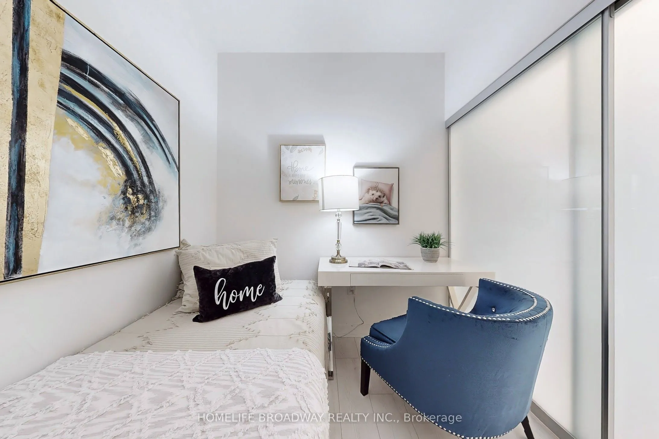 10 De Boers Drive, #1302
