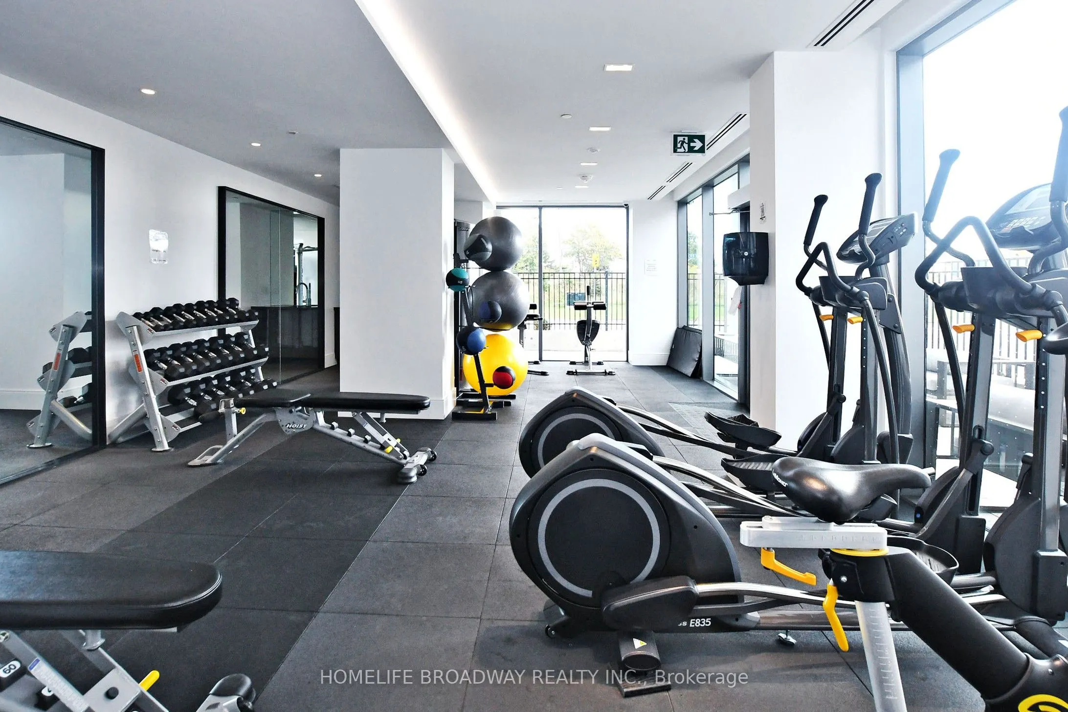 10 De Boers Drive, #1302