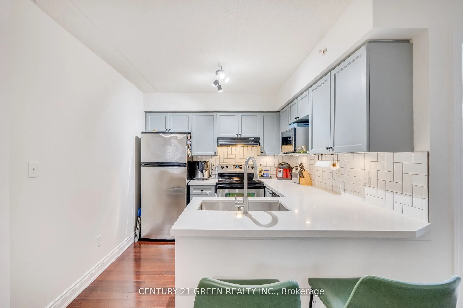 1479 Maple Avenue #206