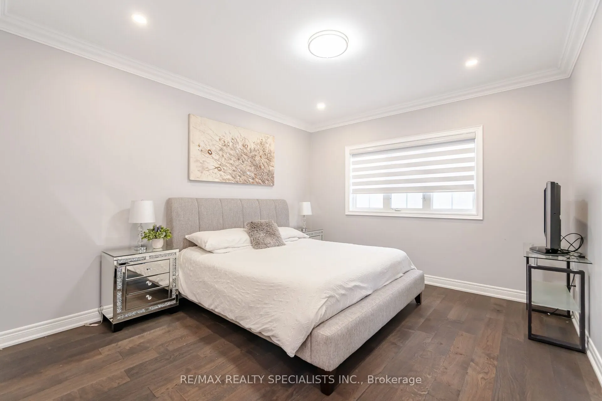 54 Berkwood Hollow Court