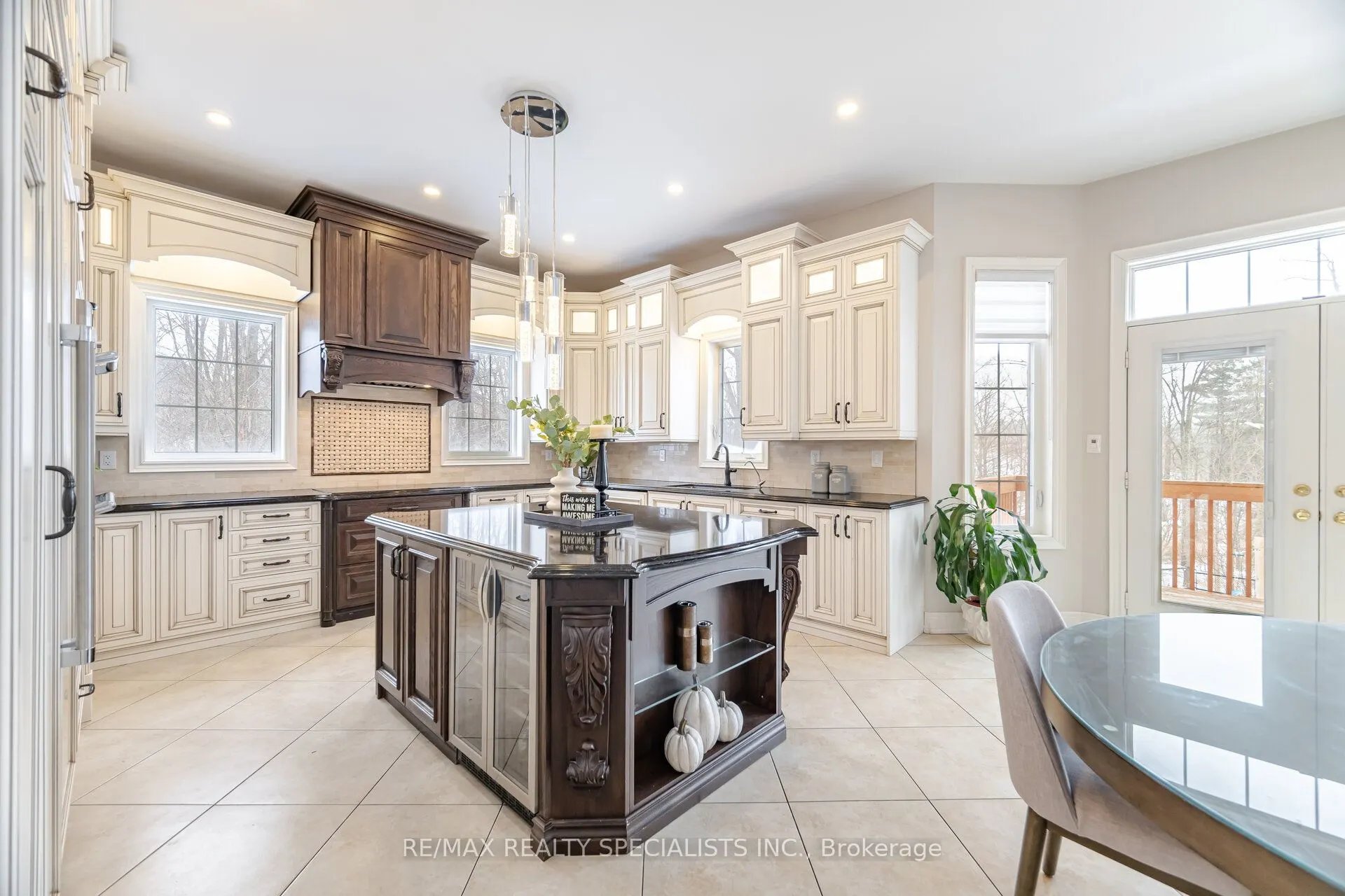 54 Berkwood Hollow Court