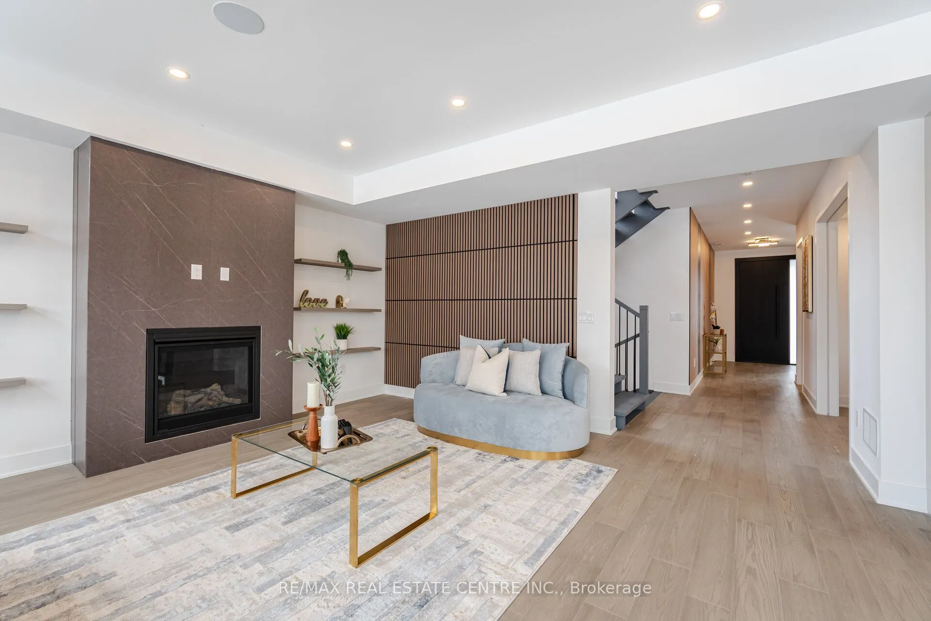 404 Melrose Street