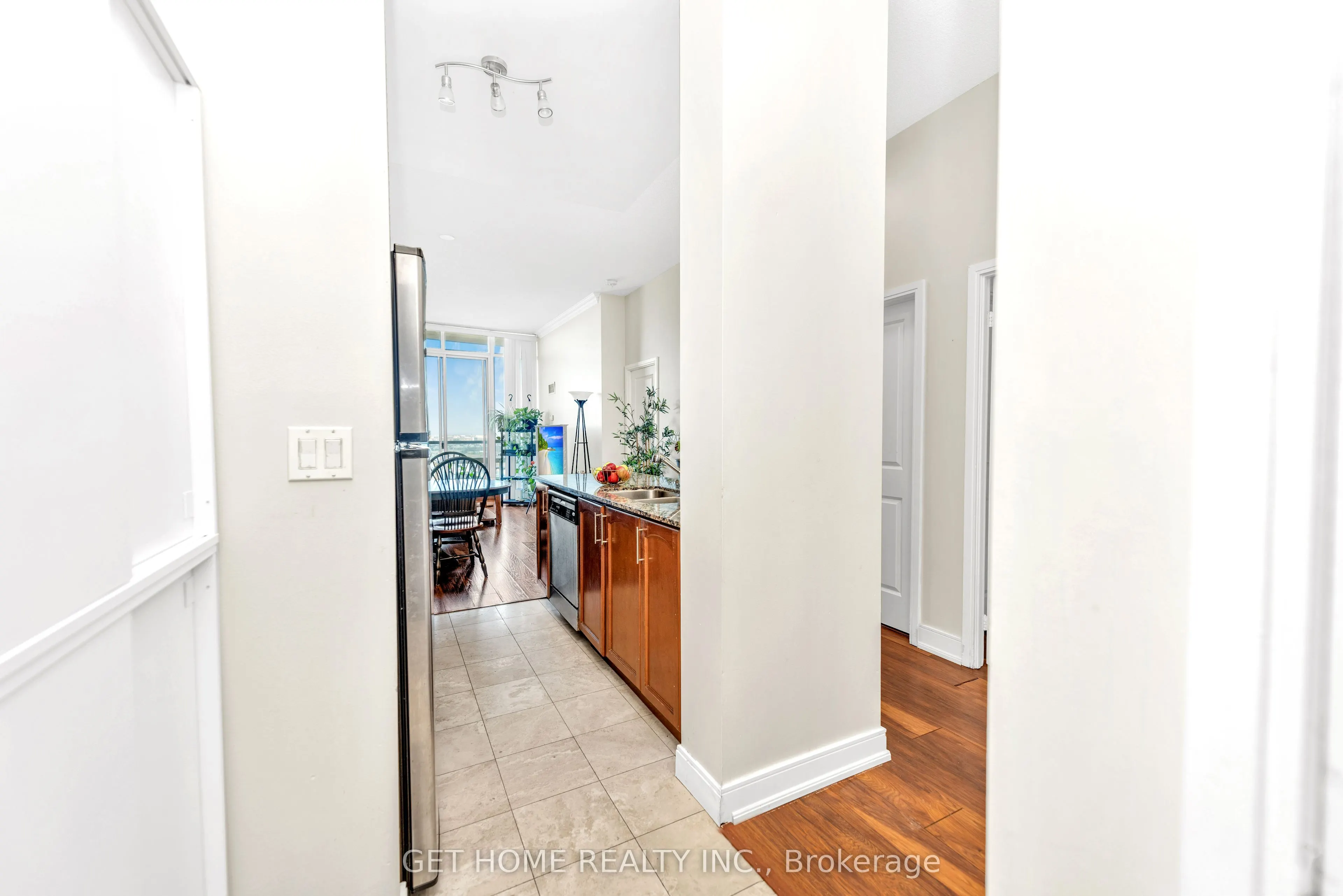 80 Absolute Avenue, #3410