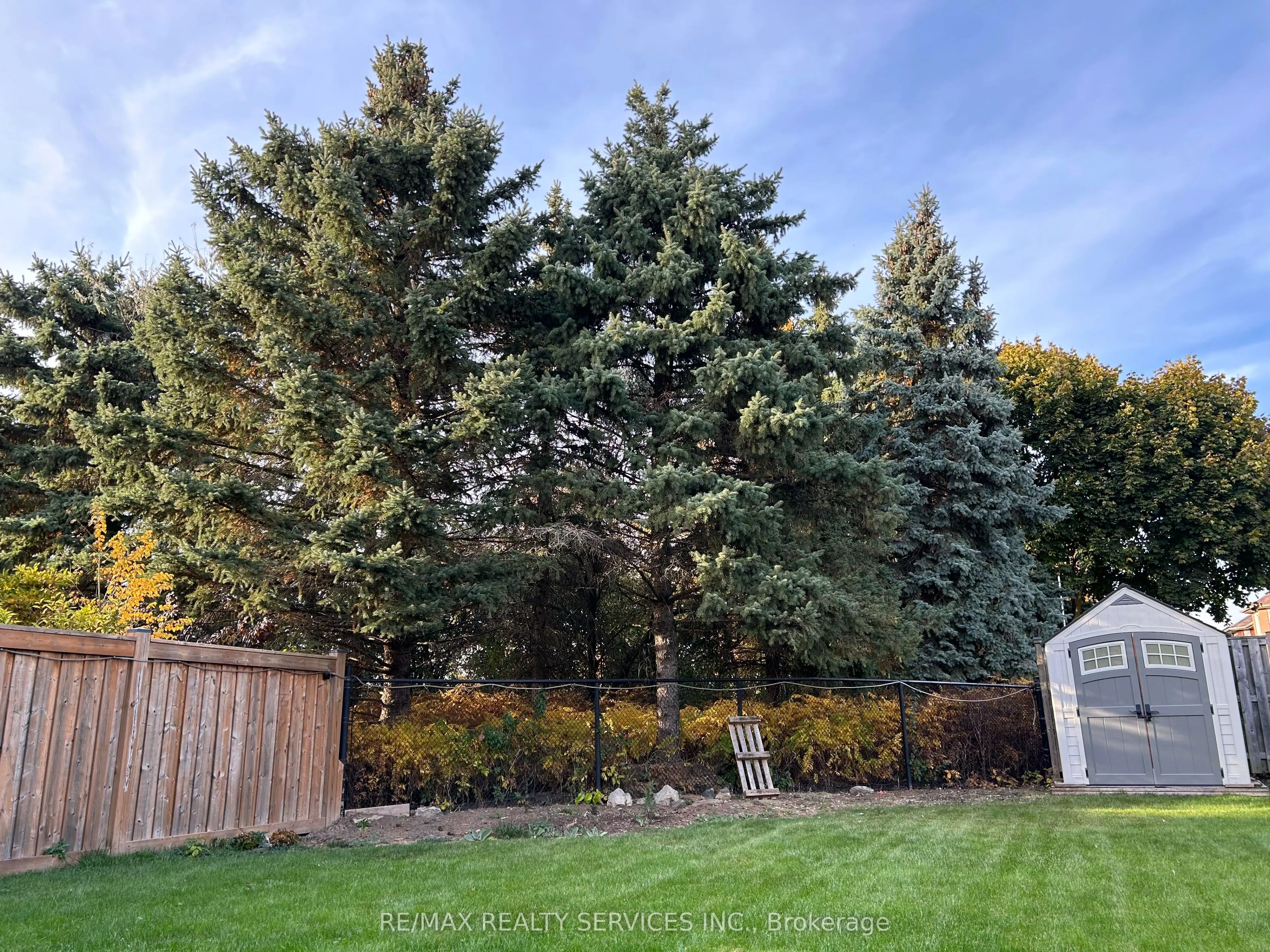 24 Royal Valley Drive