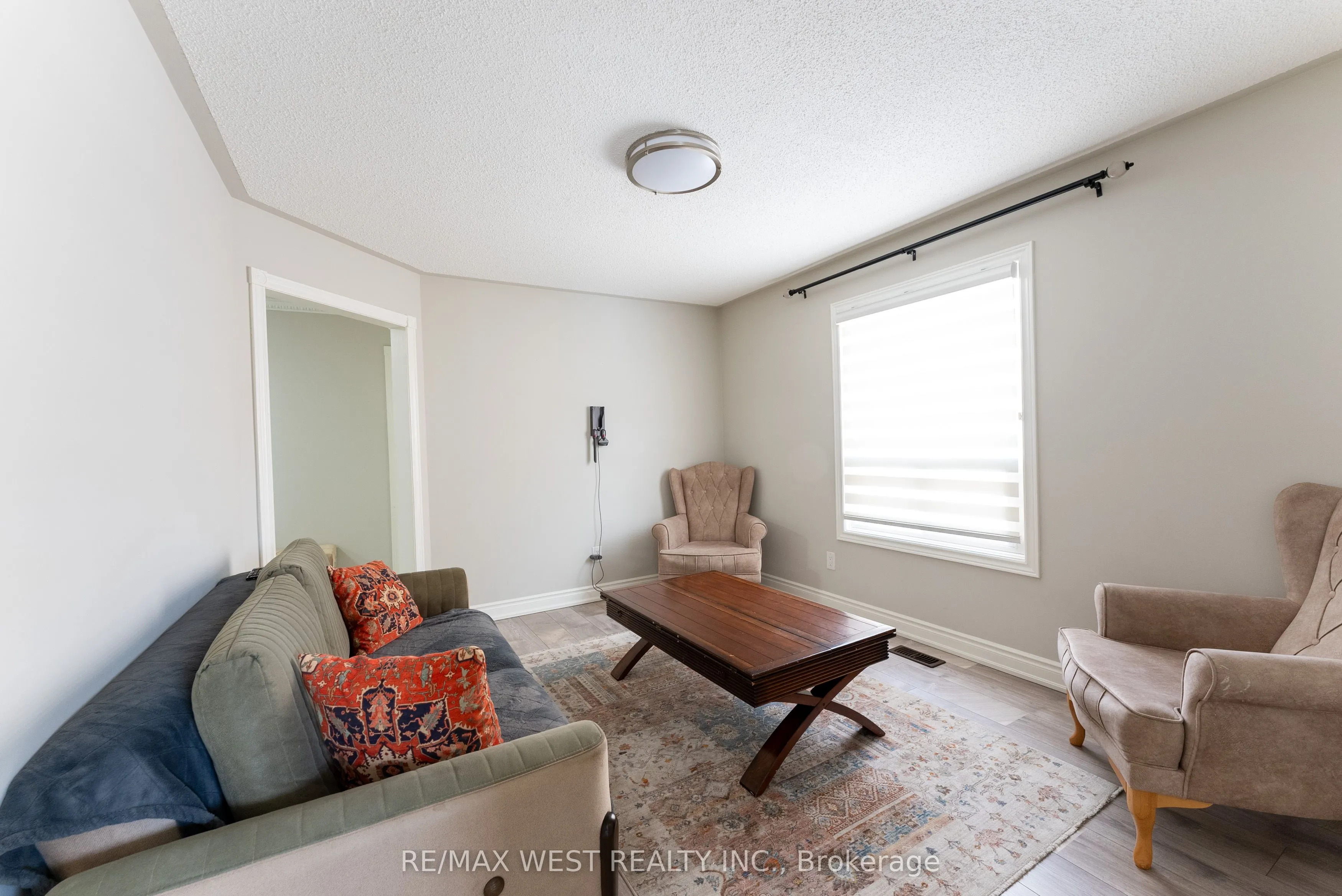 37 Whitbread Avenue