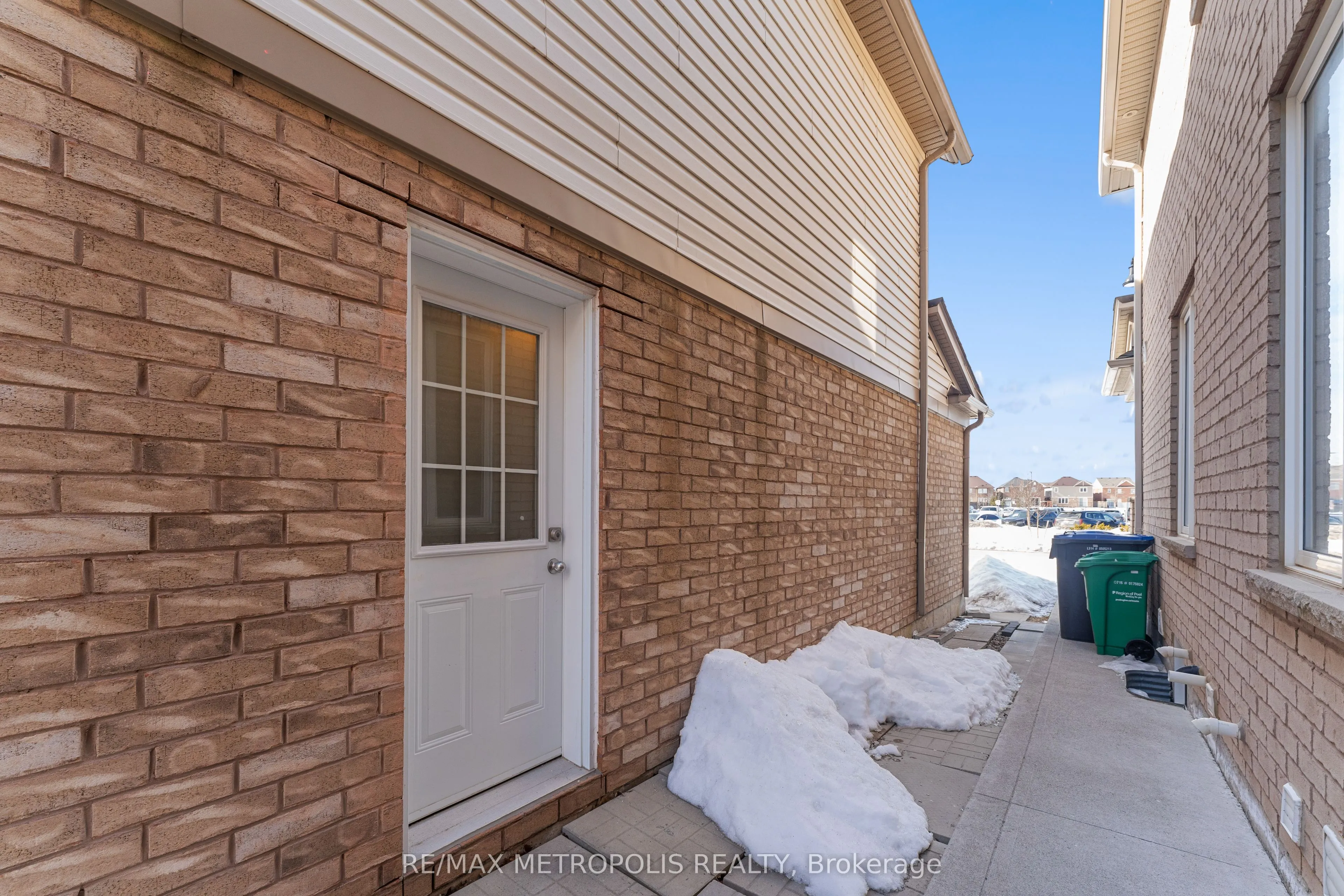 15 Tribune Drive, #BSMT