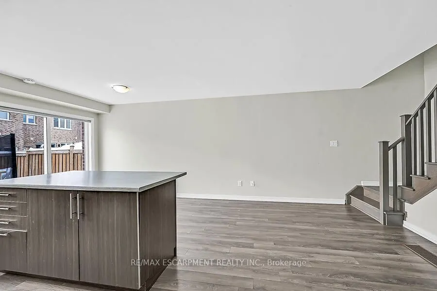 457 Queen Mary Drive