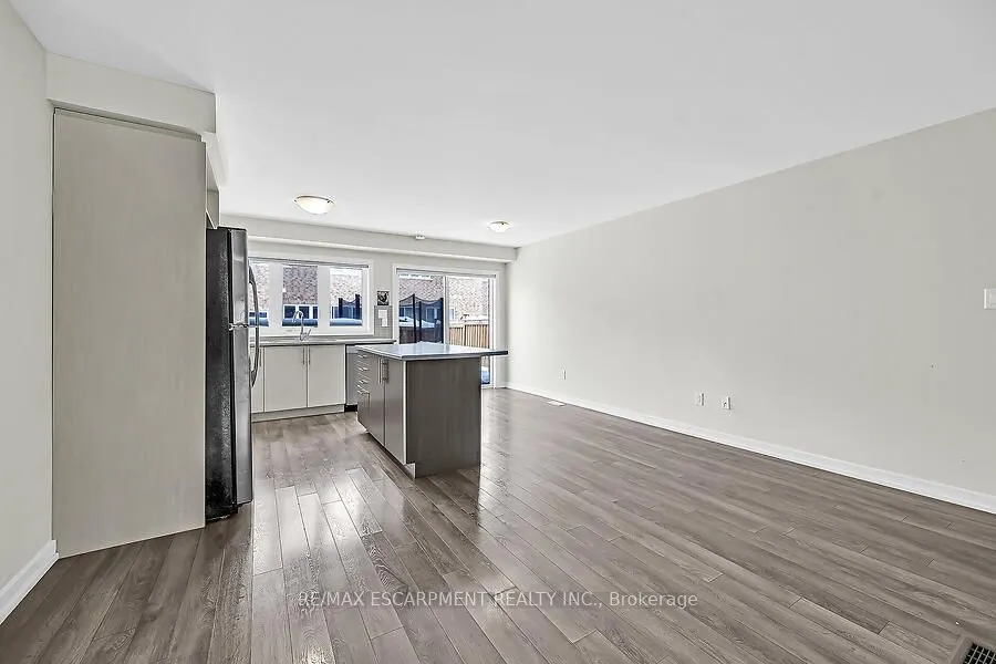 457 Queen Mary Drive
